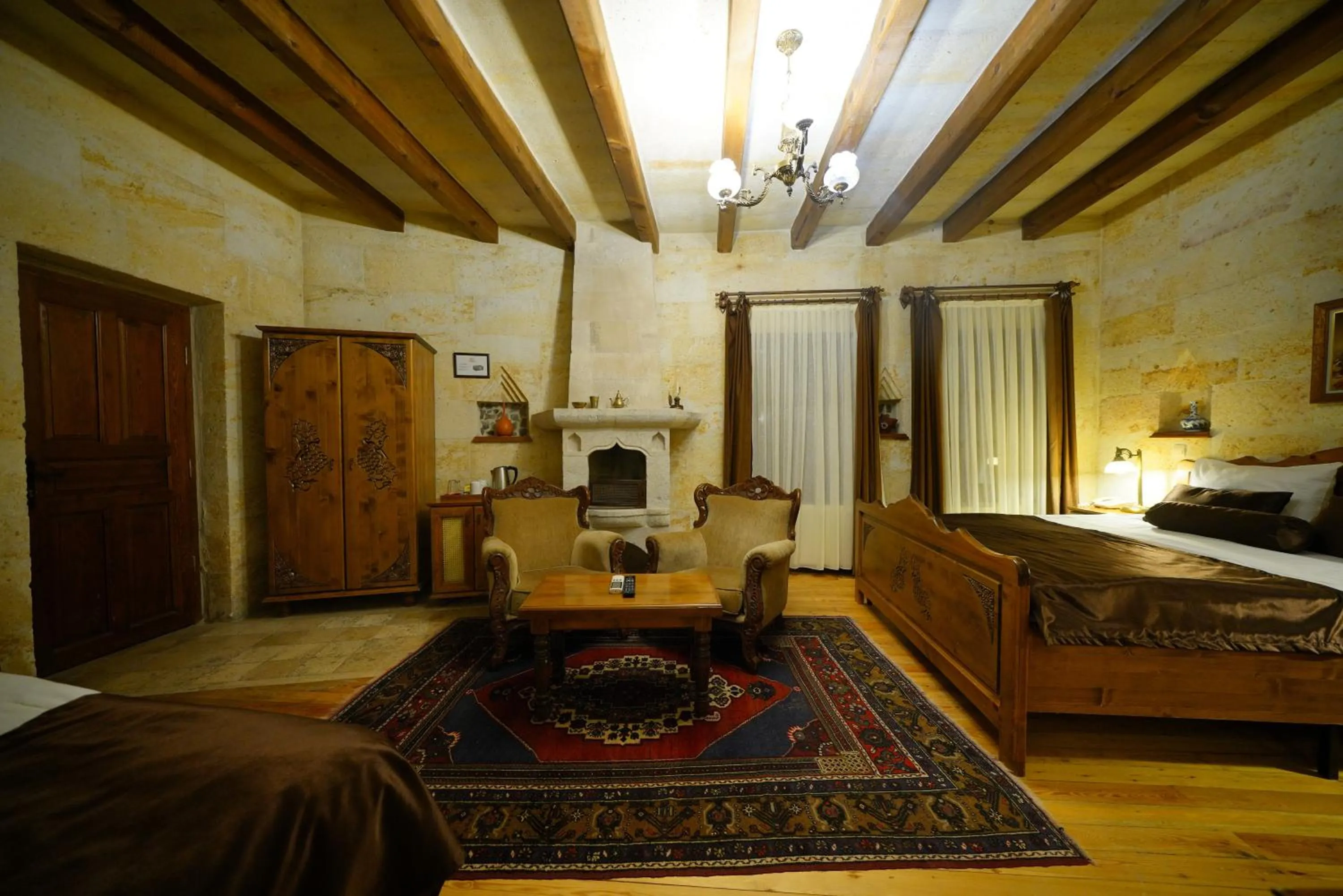 Bed in Harman Cave Hotel