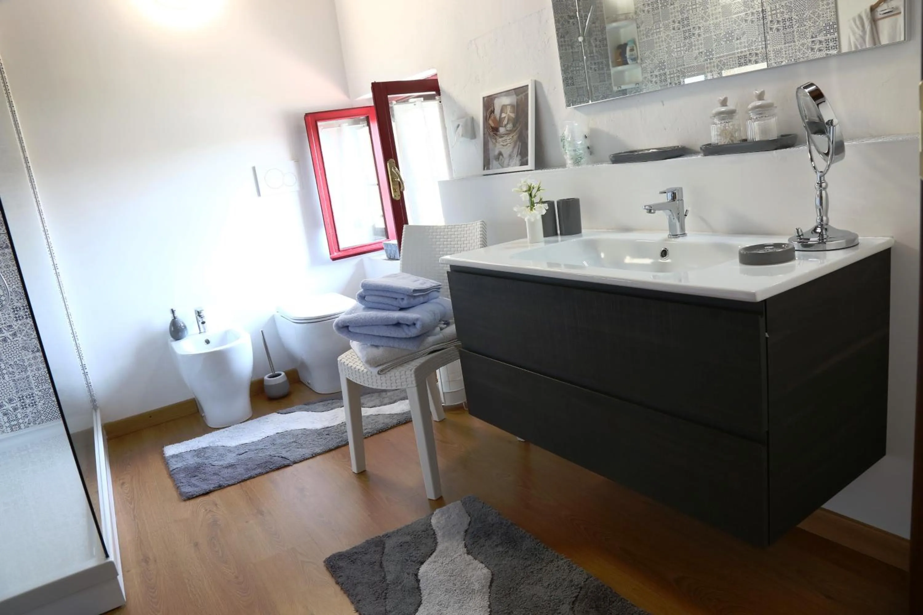 Toilet in Palazzo Strassoldo bed & breakfast