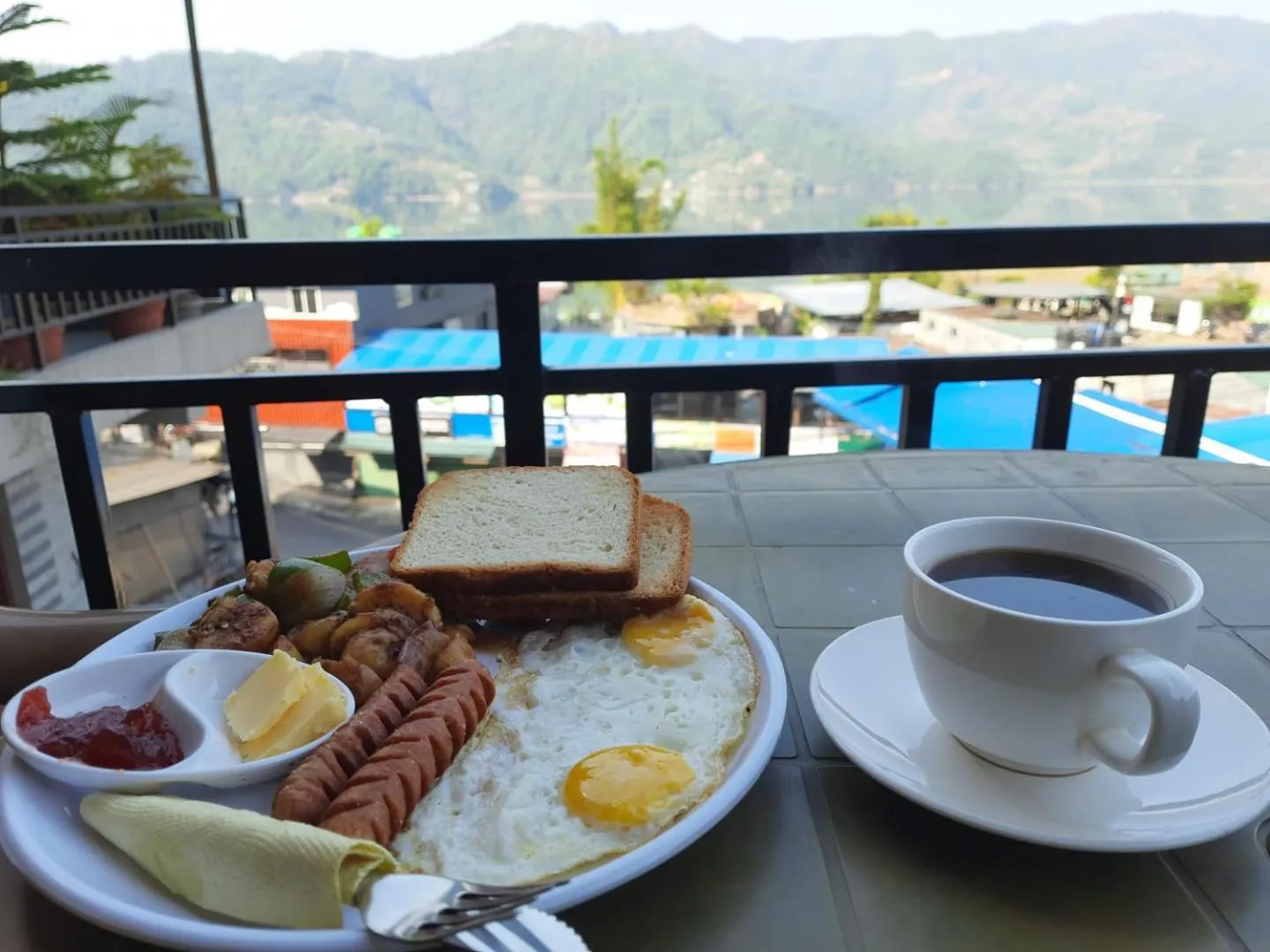 Restaurant/places to eat in The Eagle Zone