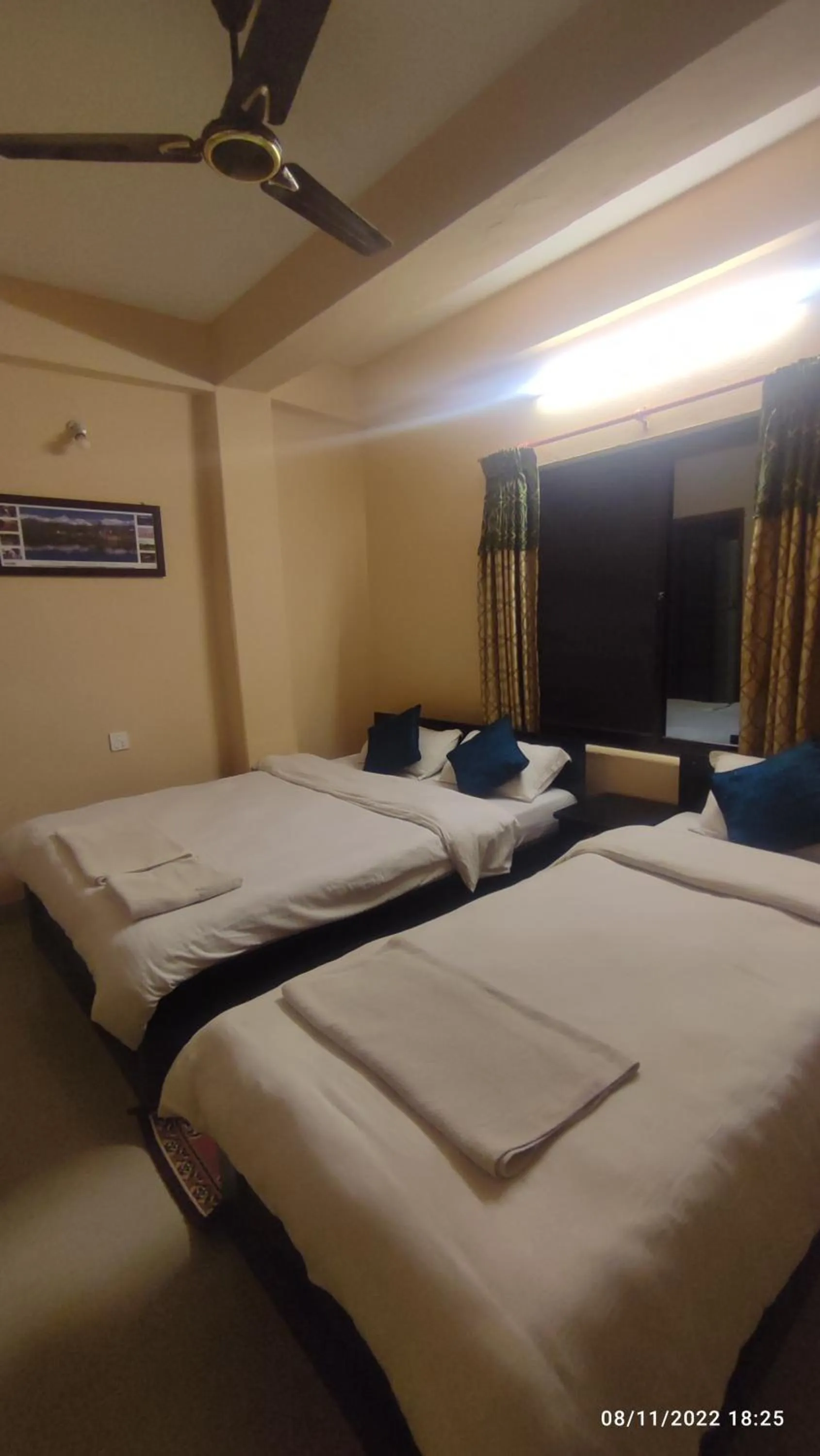 Bed in The Eagle Zone