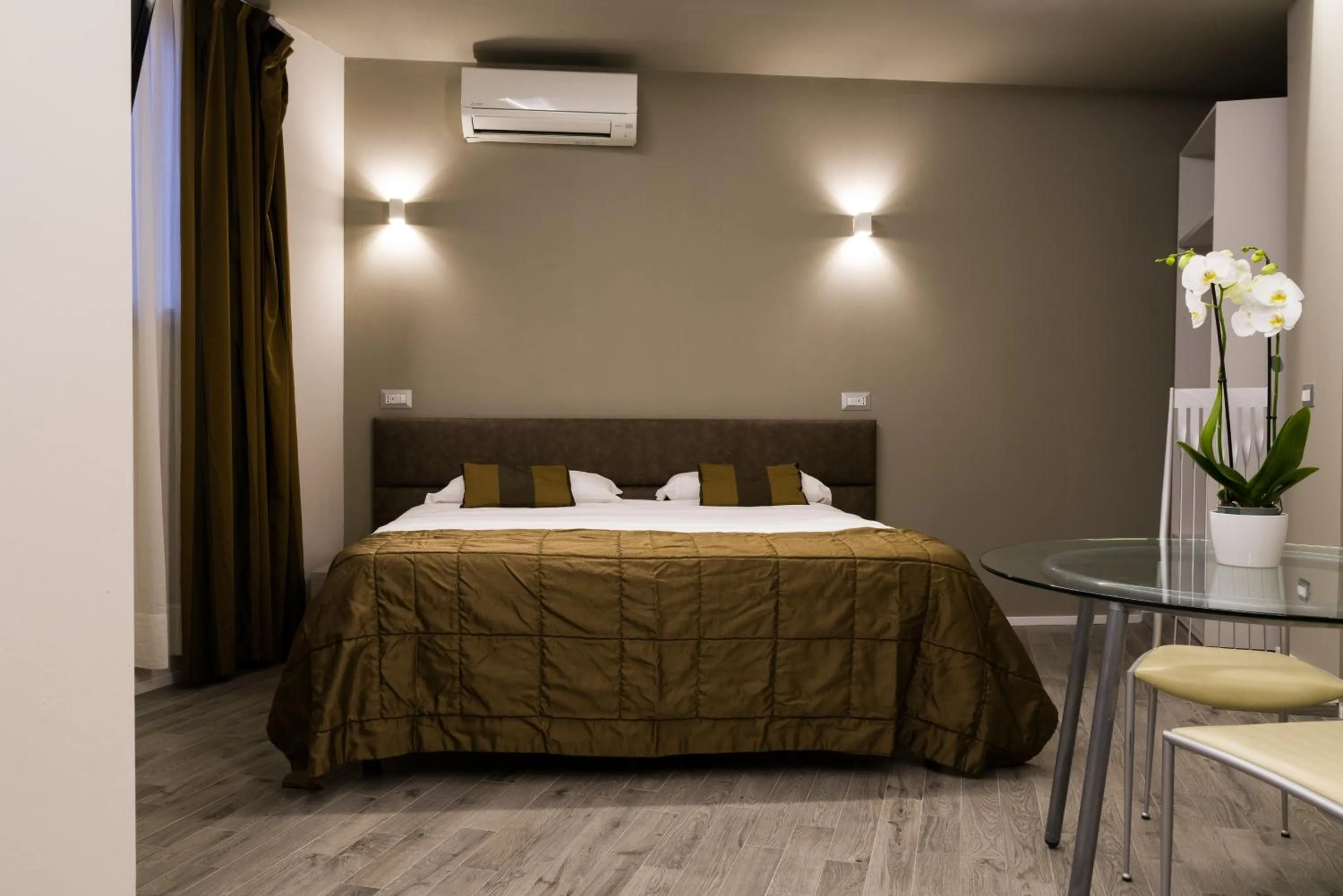 Bed in Appartamenti Astoria