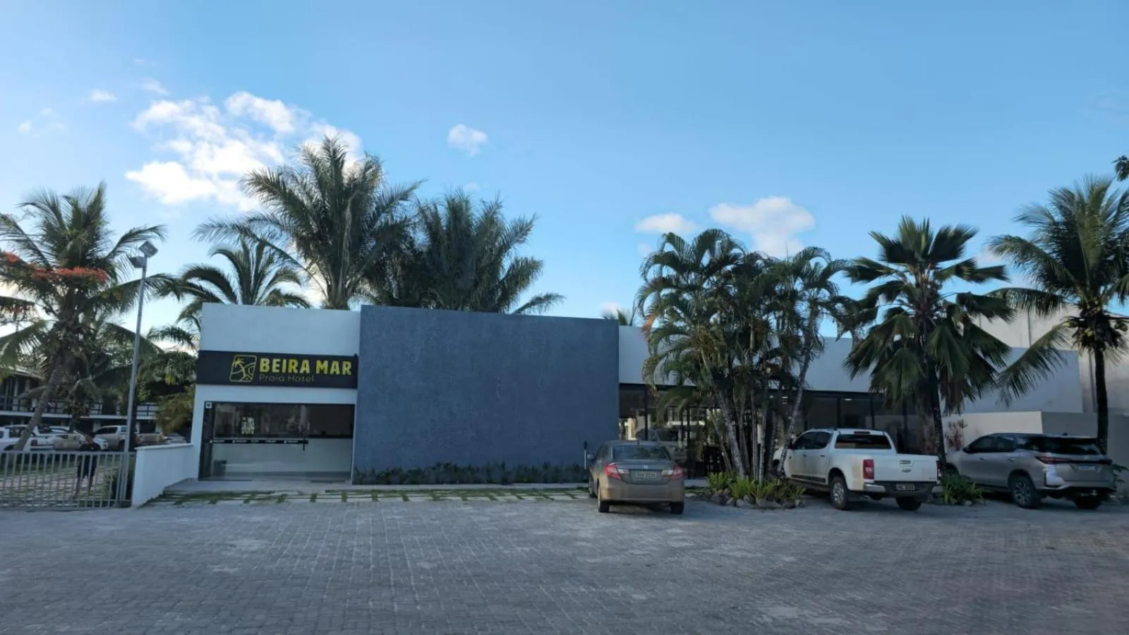 Property building in BEIRA MAR PRAIA HOTEL - ORLA - Praia de Taperapuan