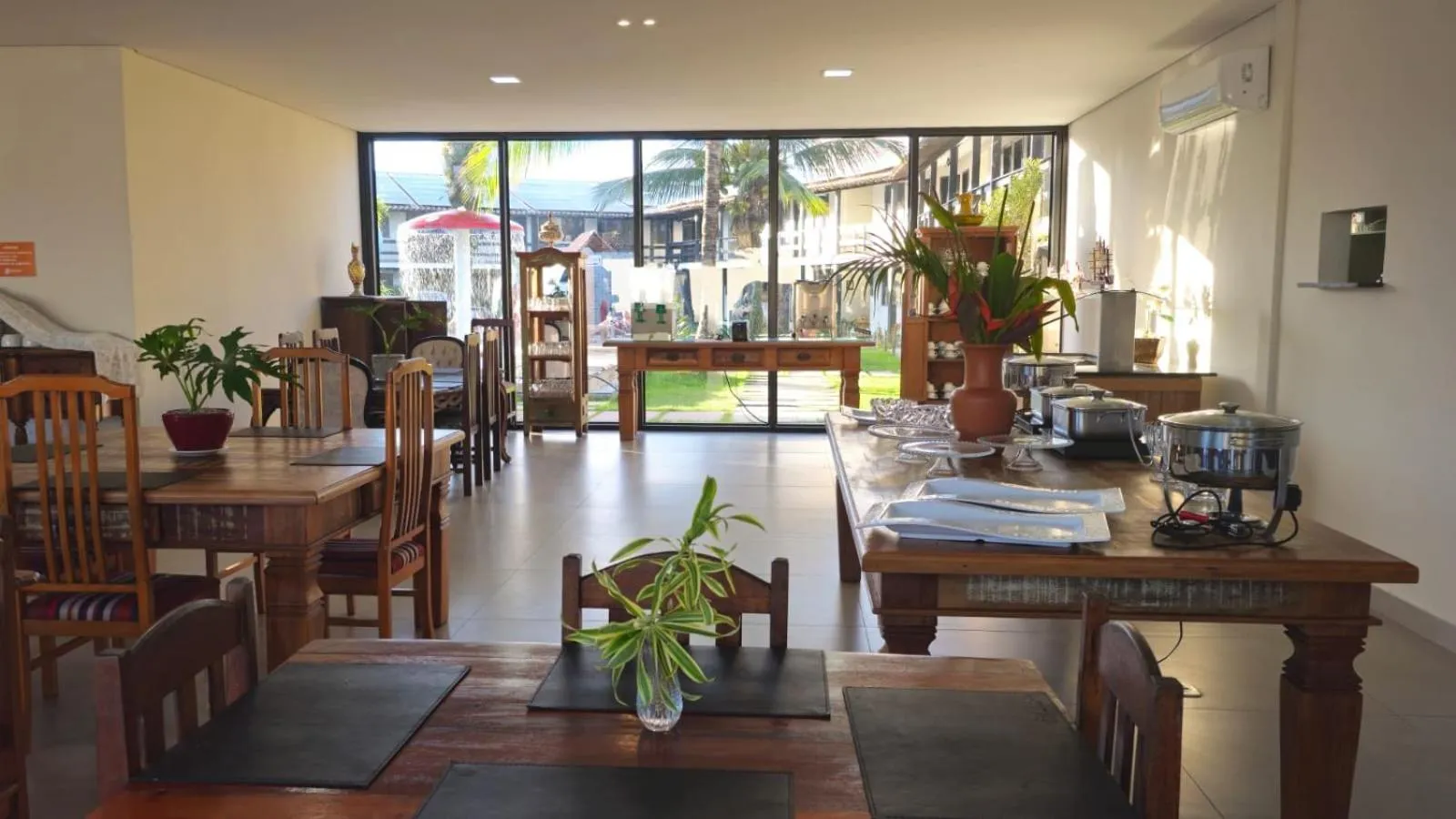 Breakfast in BEIRA MAR PRAIA HOTEL - ORLA - Praia de Taperapuan