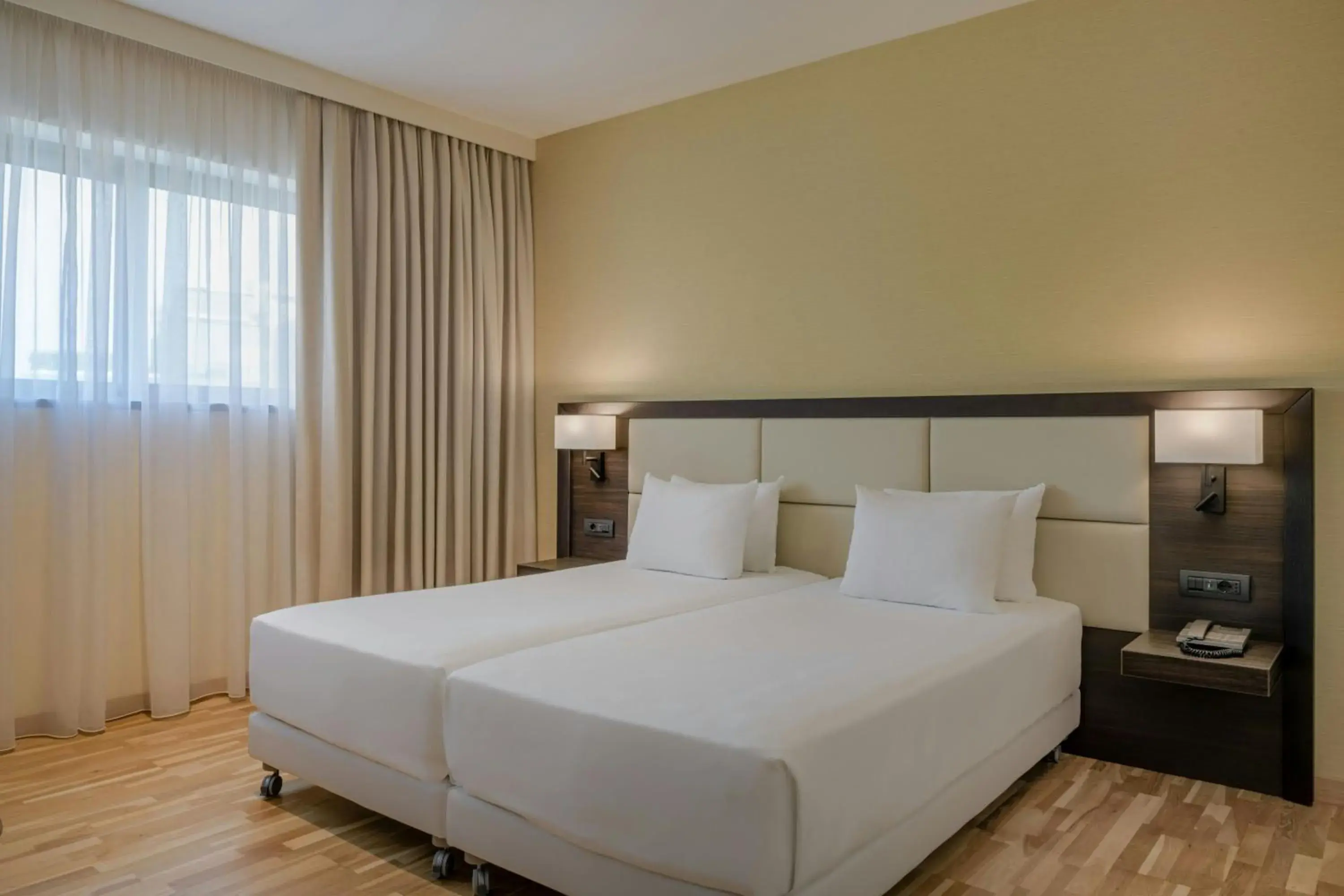 Deluxe Twin Room in AC Hotel by Marriott Milan Sesto Deluxe Twin Room in AC Hotel by Marriott Milan Sesto