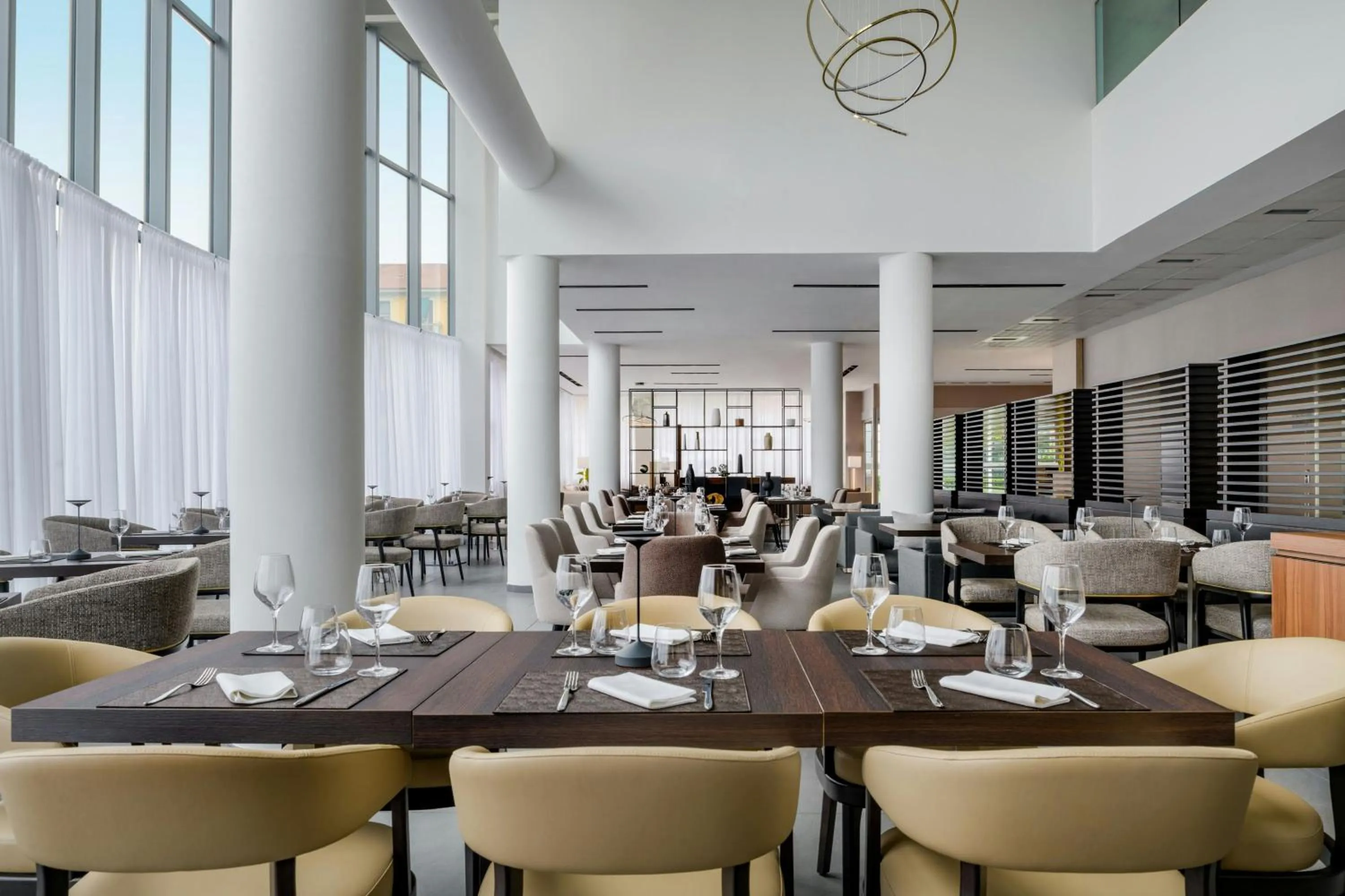 Restaurant/places to eat in AC Hotel by Marriott Milan Sesto