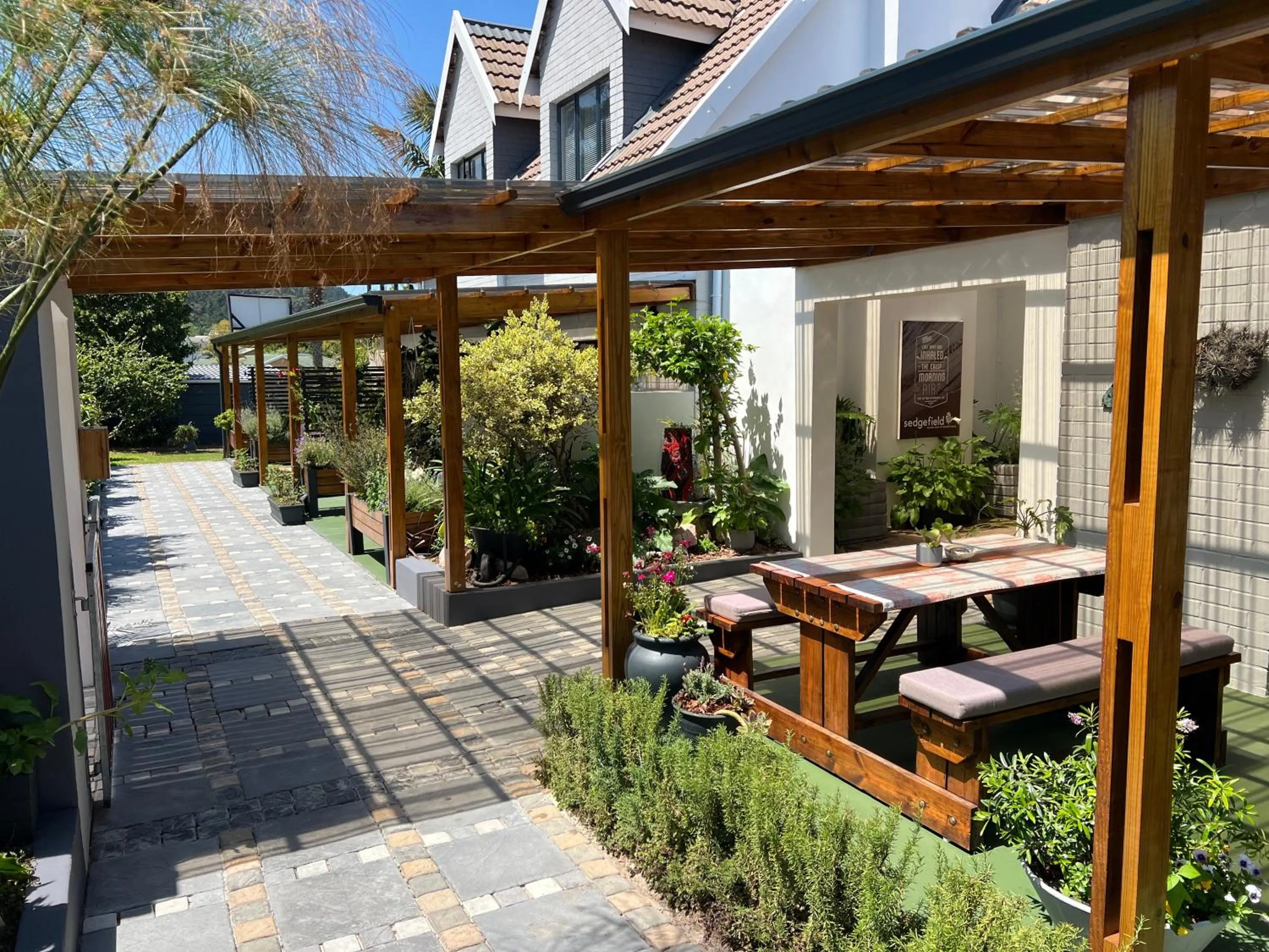 Patio in Pelican Lodge Guesthouse