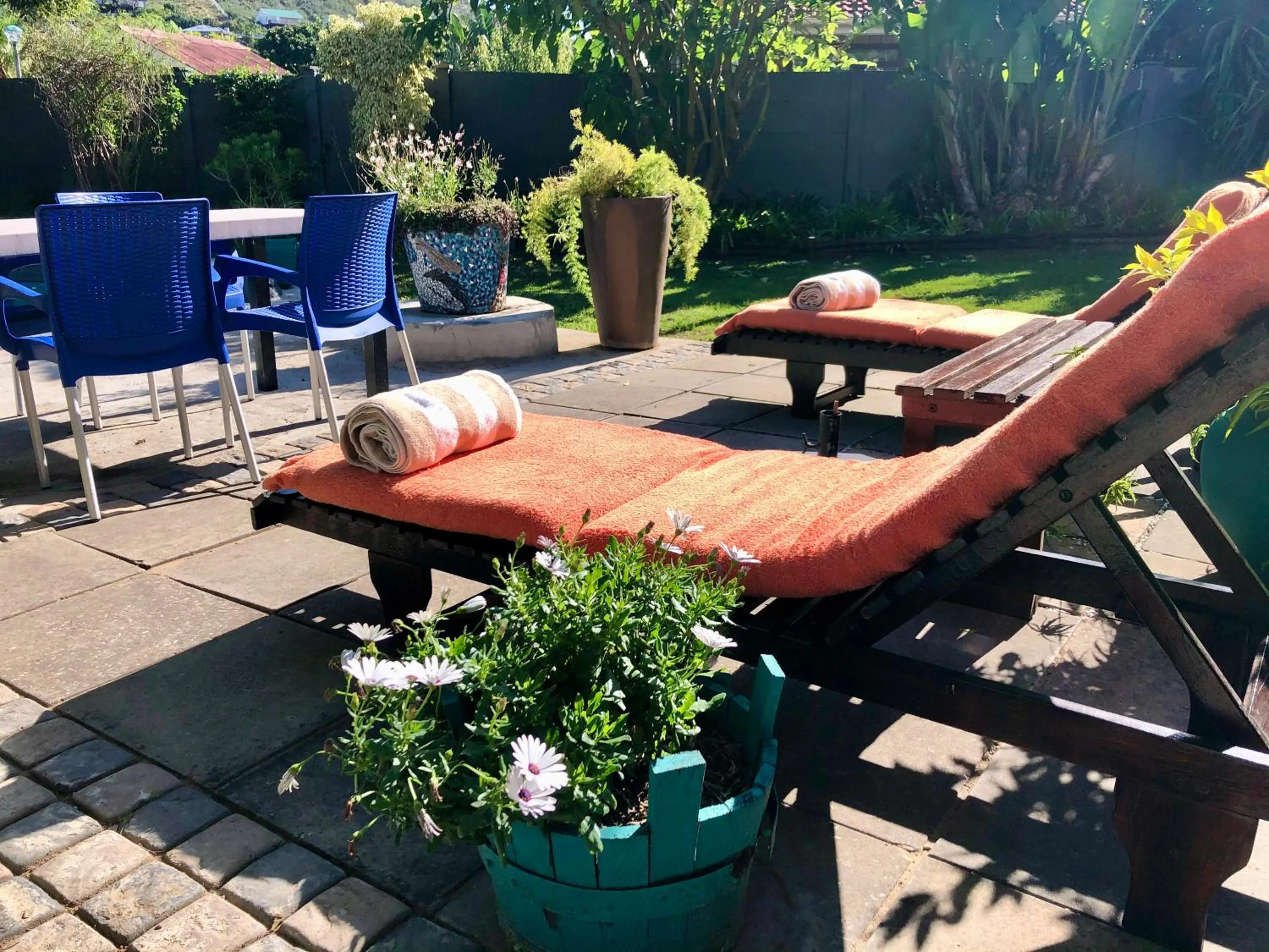 sunbed in Pelican Lodge Guesthouse