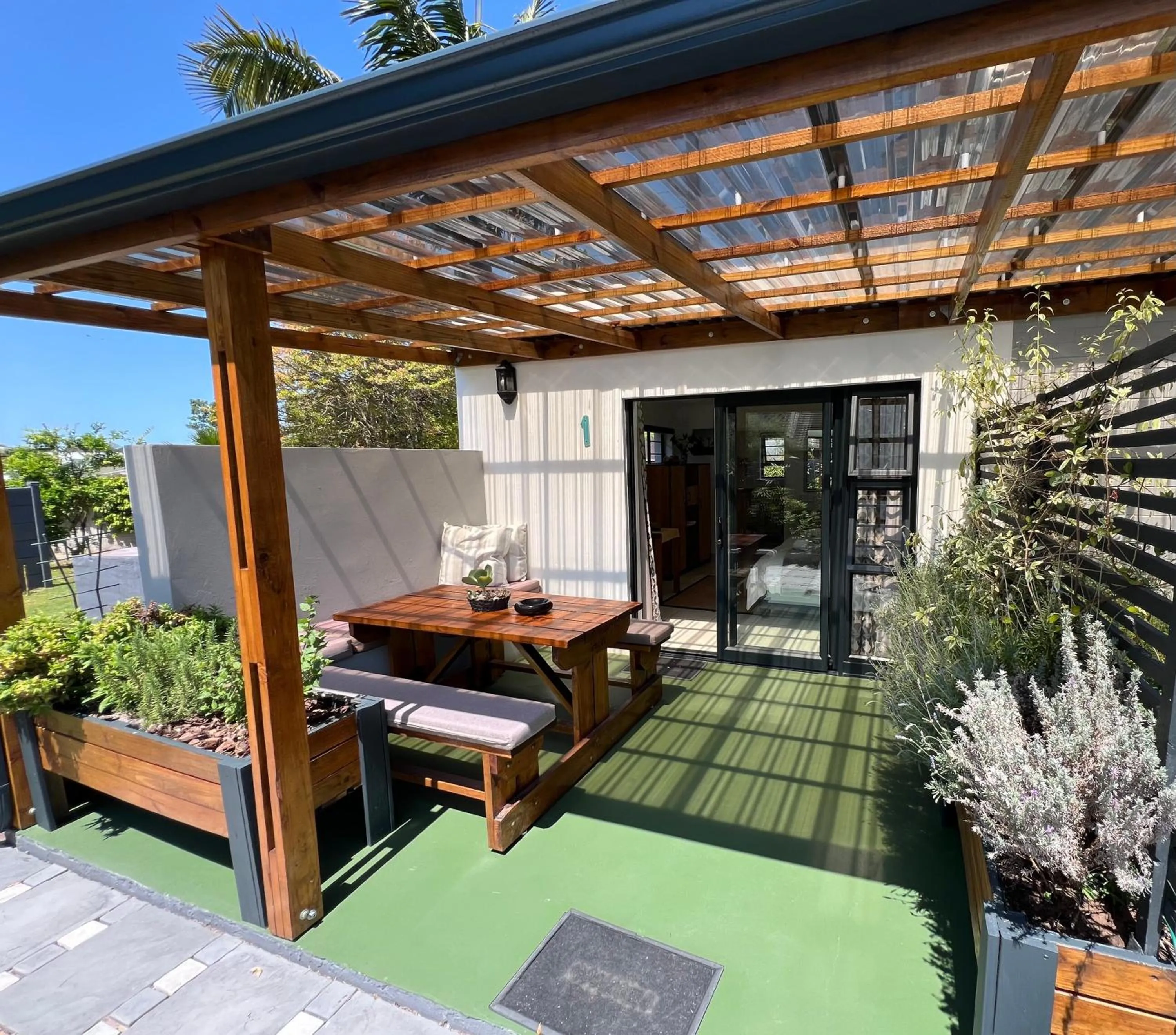 Patio in Pelican Lodge Guesthouse