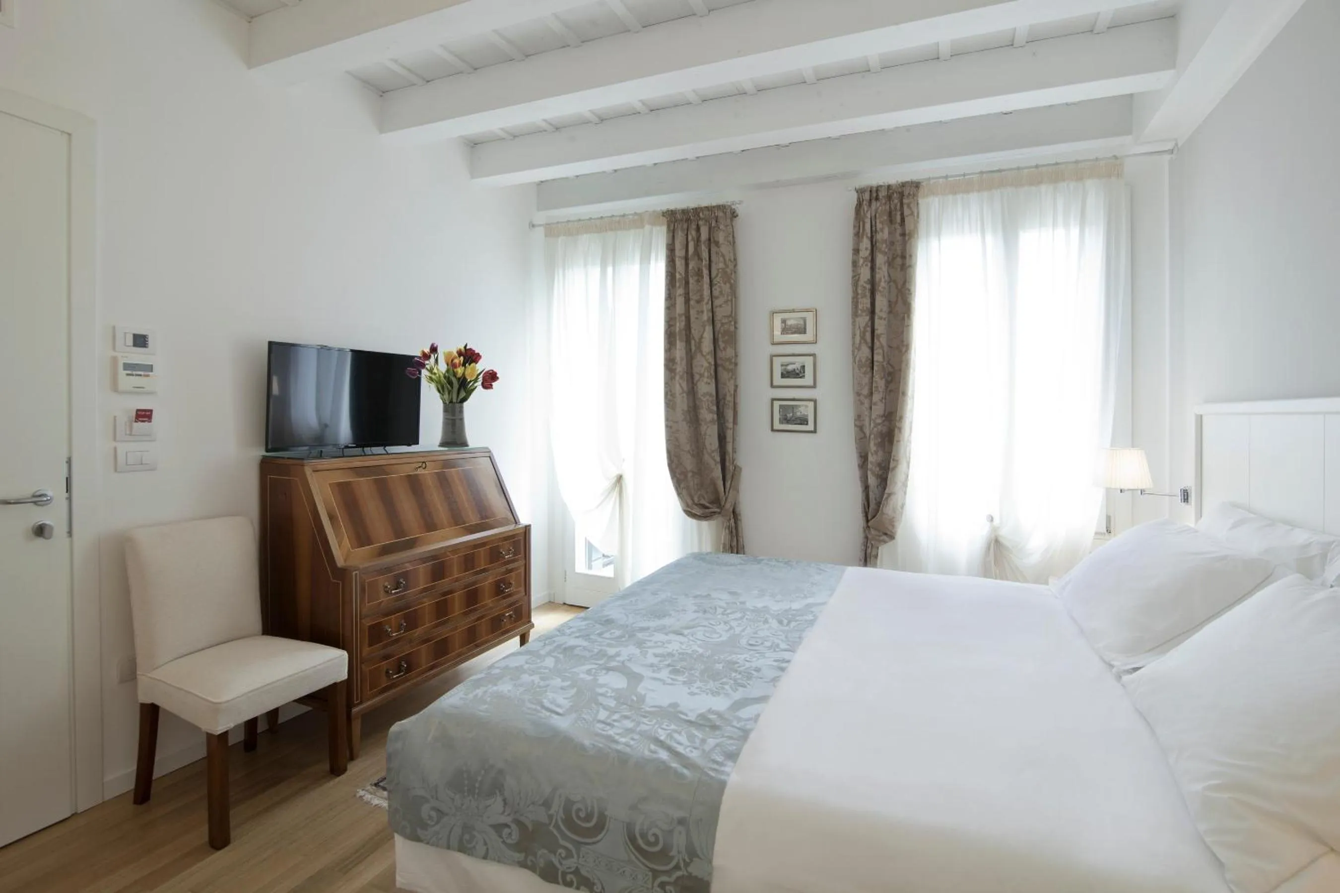 Photo of the whole room, Bed in Chiara - Lodge