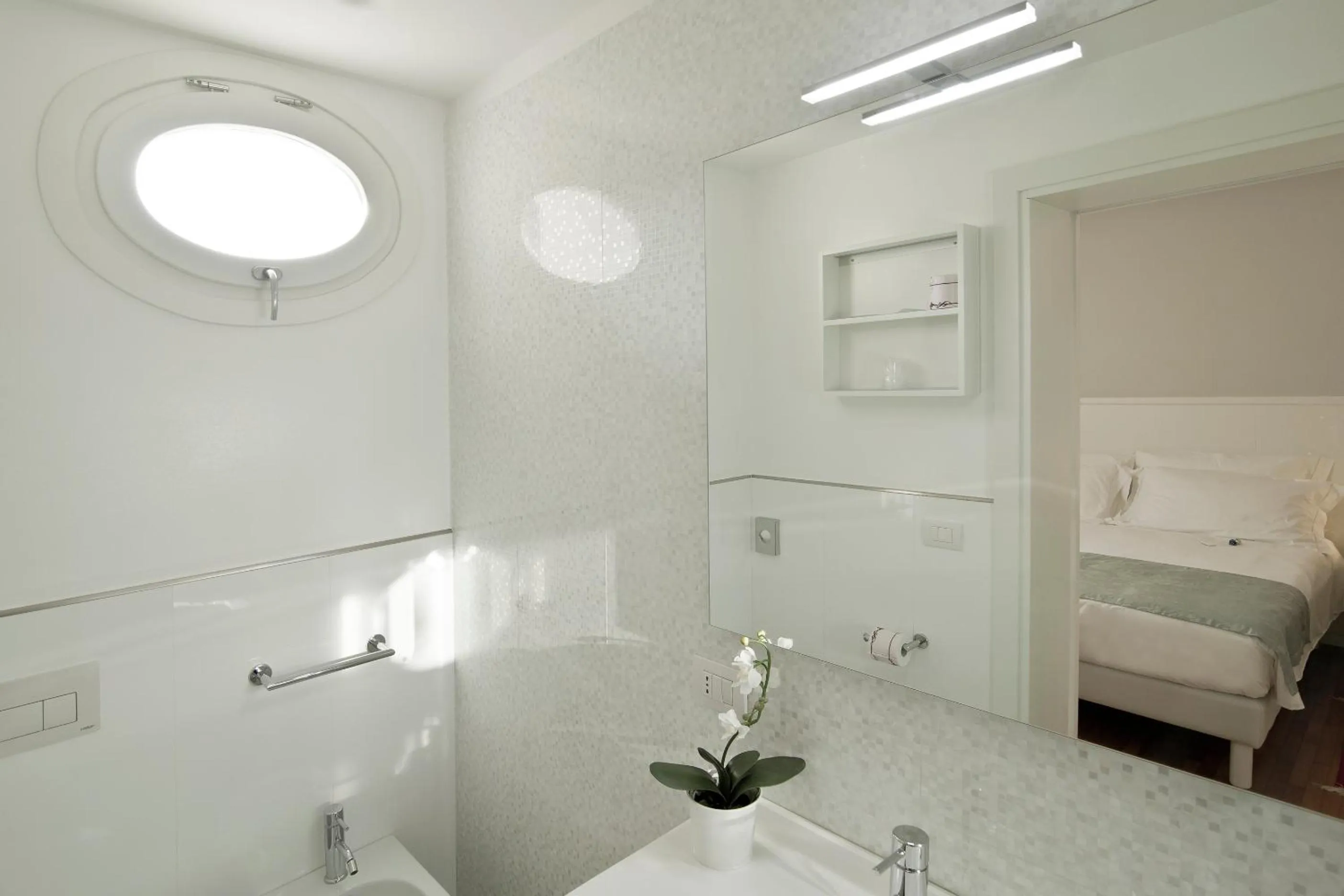 Bathroom, Bed in Chiara - Lodge