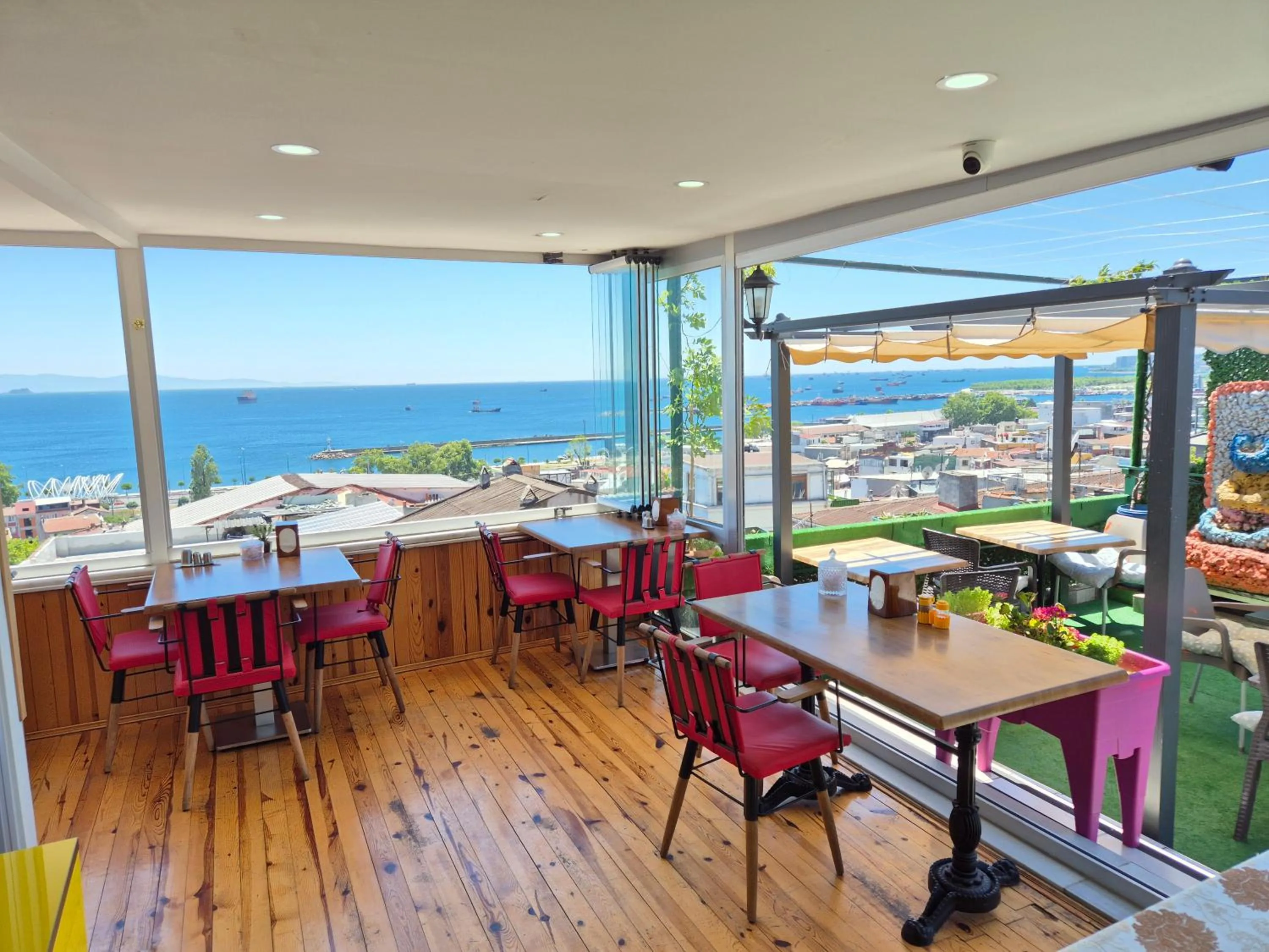 Patio in VERSECA HOTEL