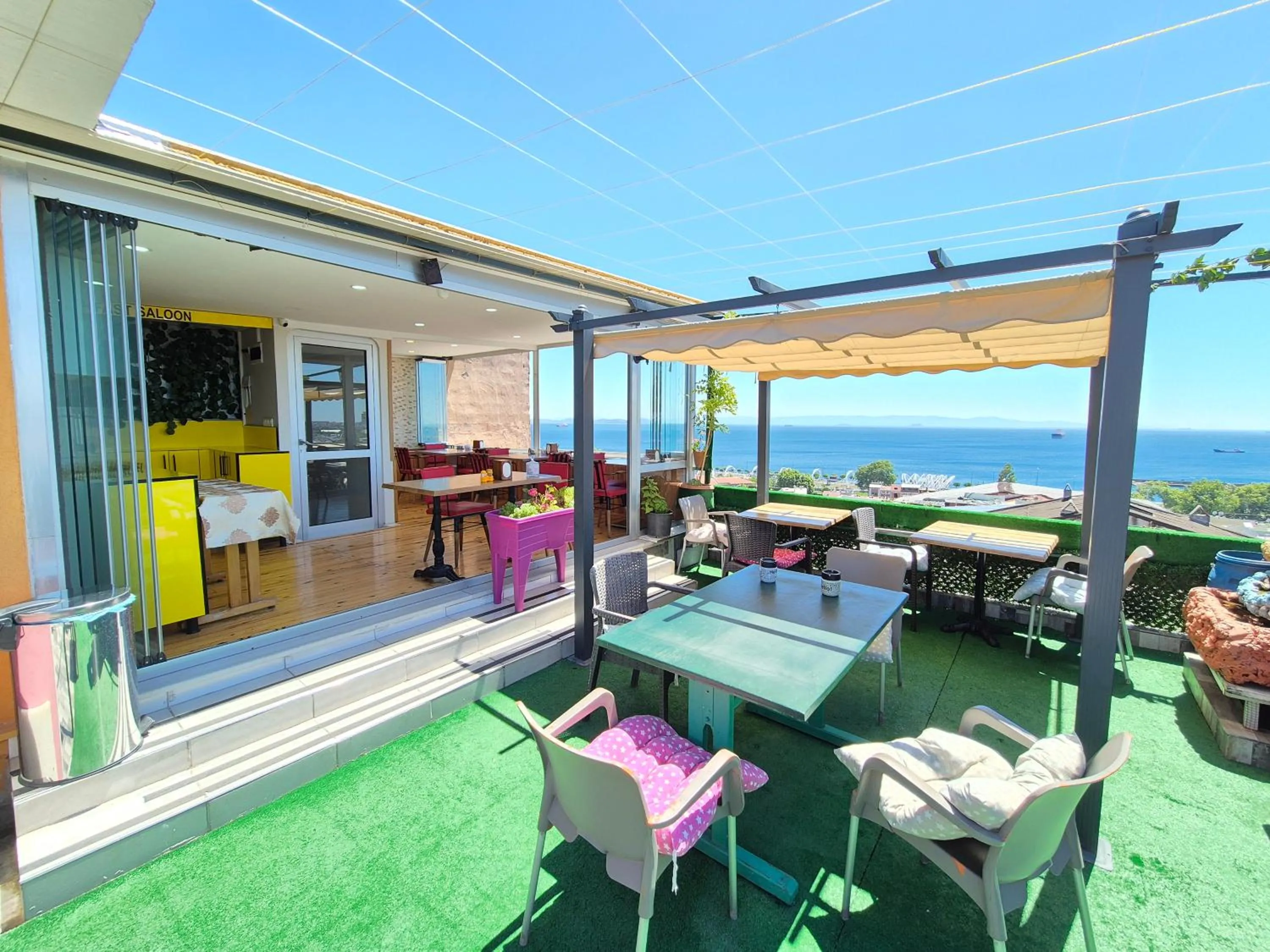 Patio in VERSECA HOTEL