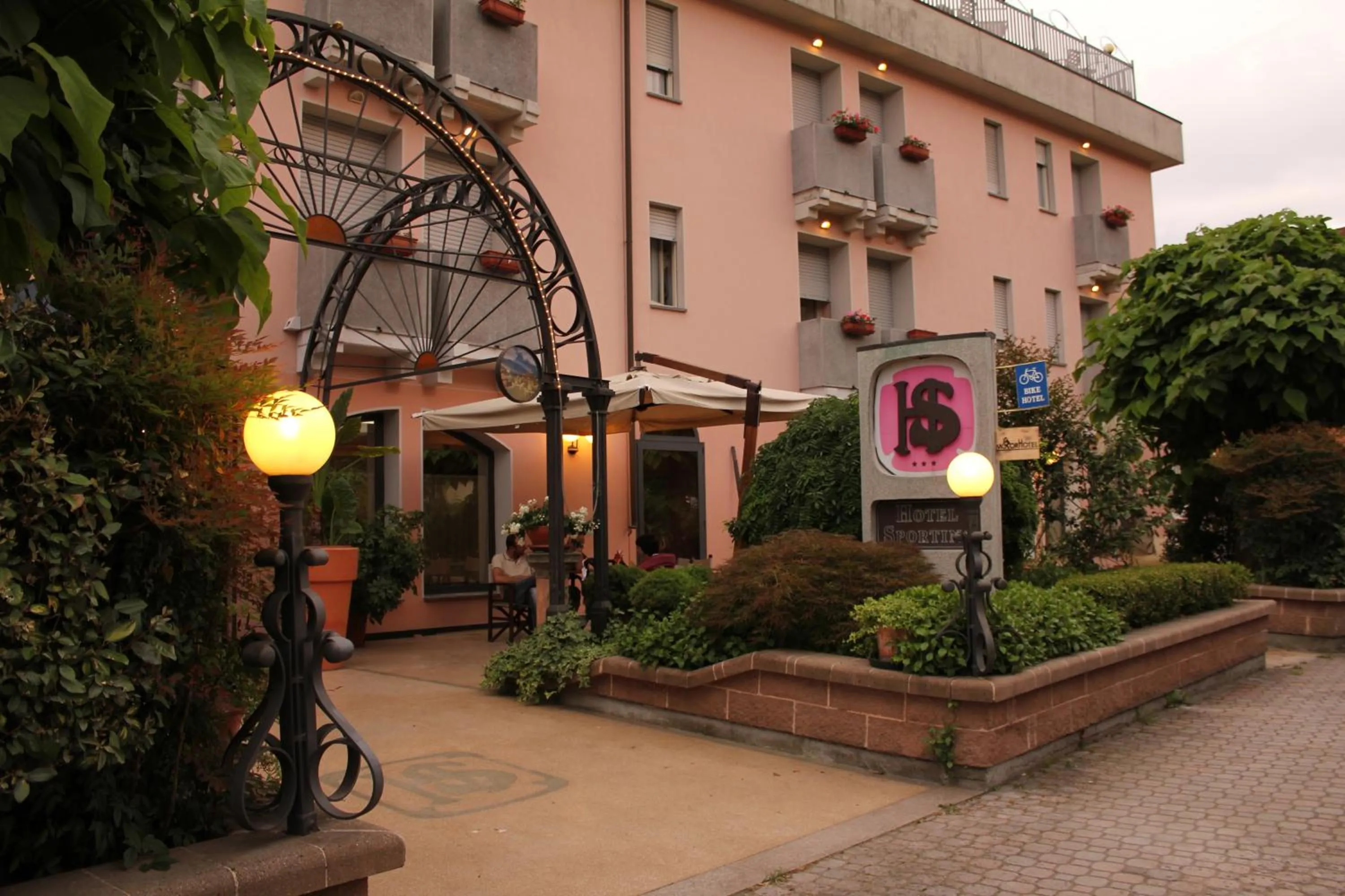 Property logo or sign in Hotel Sporting