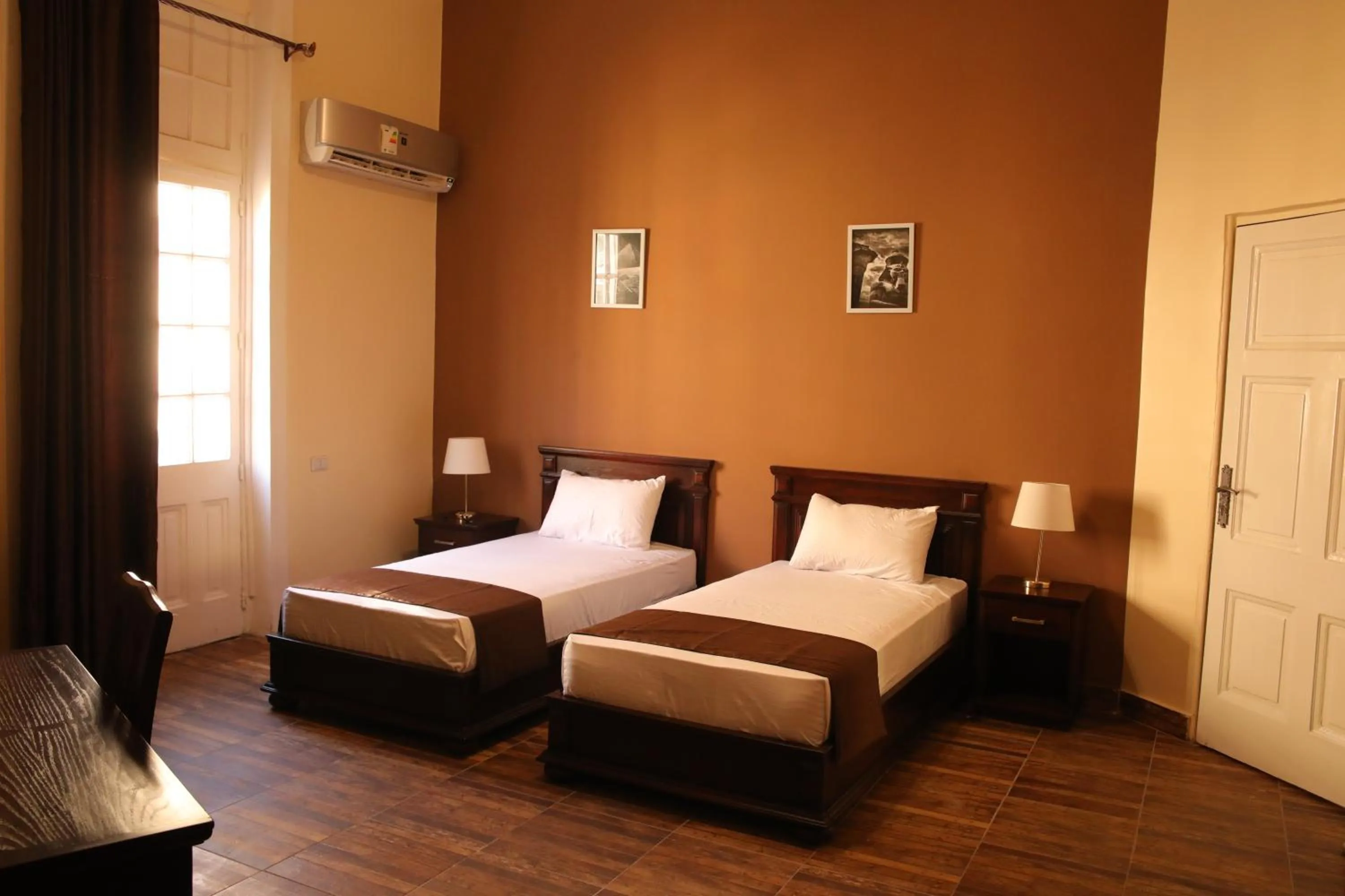 Bed in Gresham Hotel