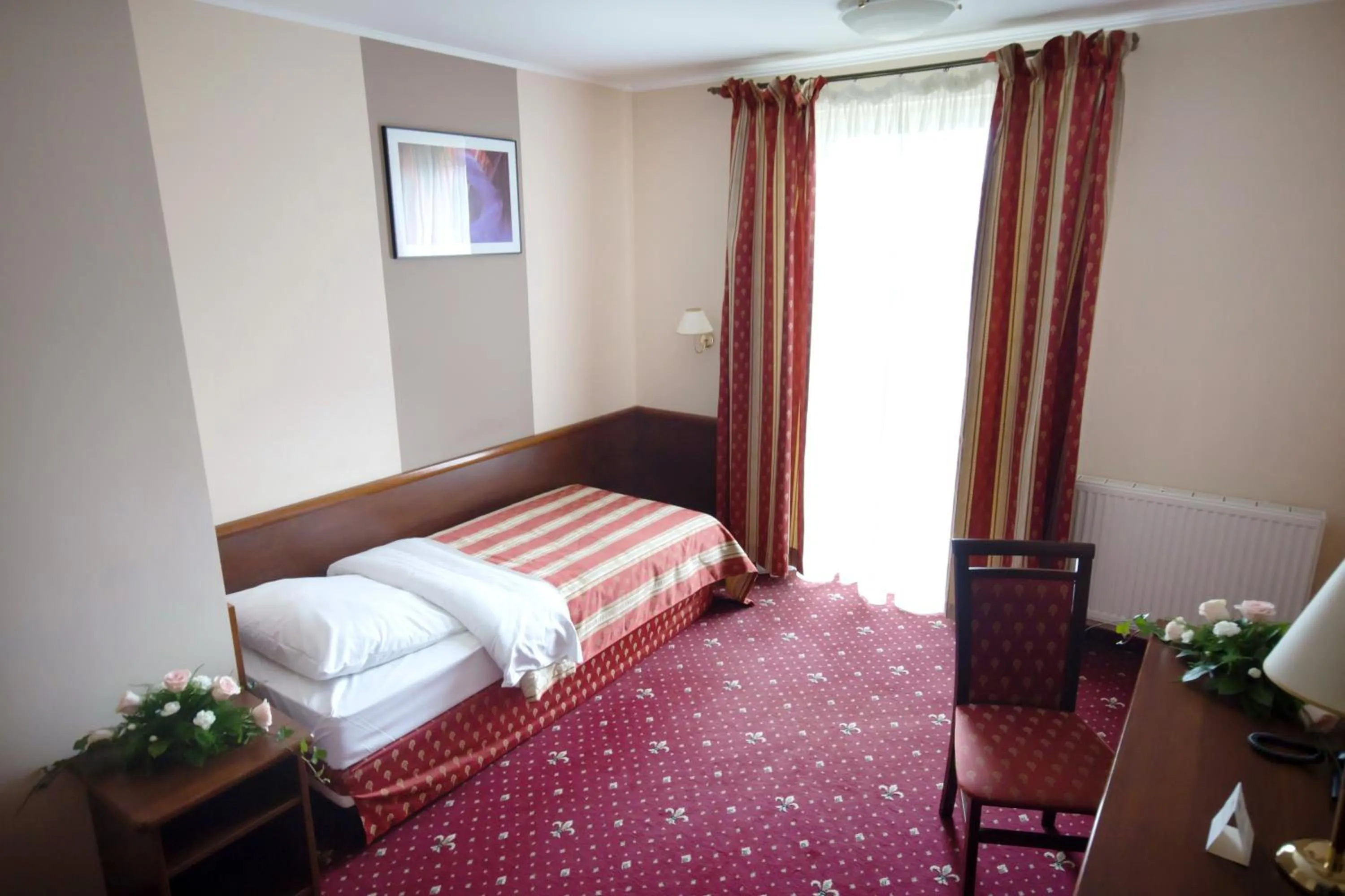 Photo of the whole room, Bed in Hotel Novum & Spa