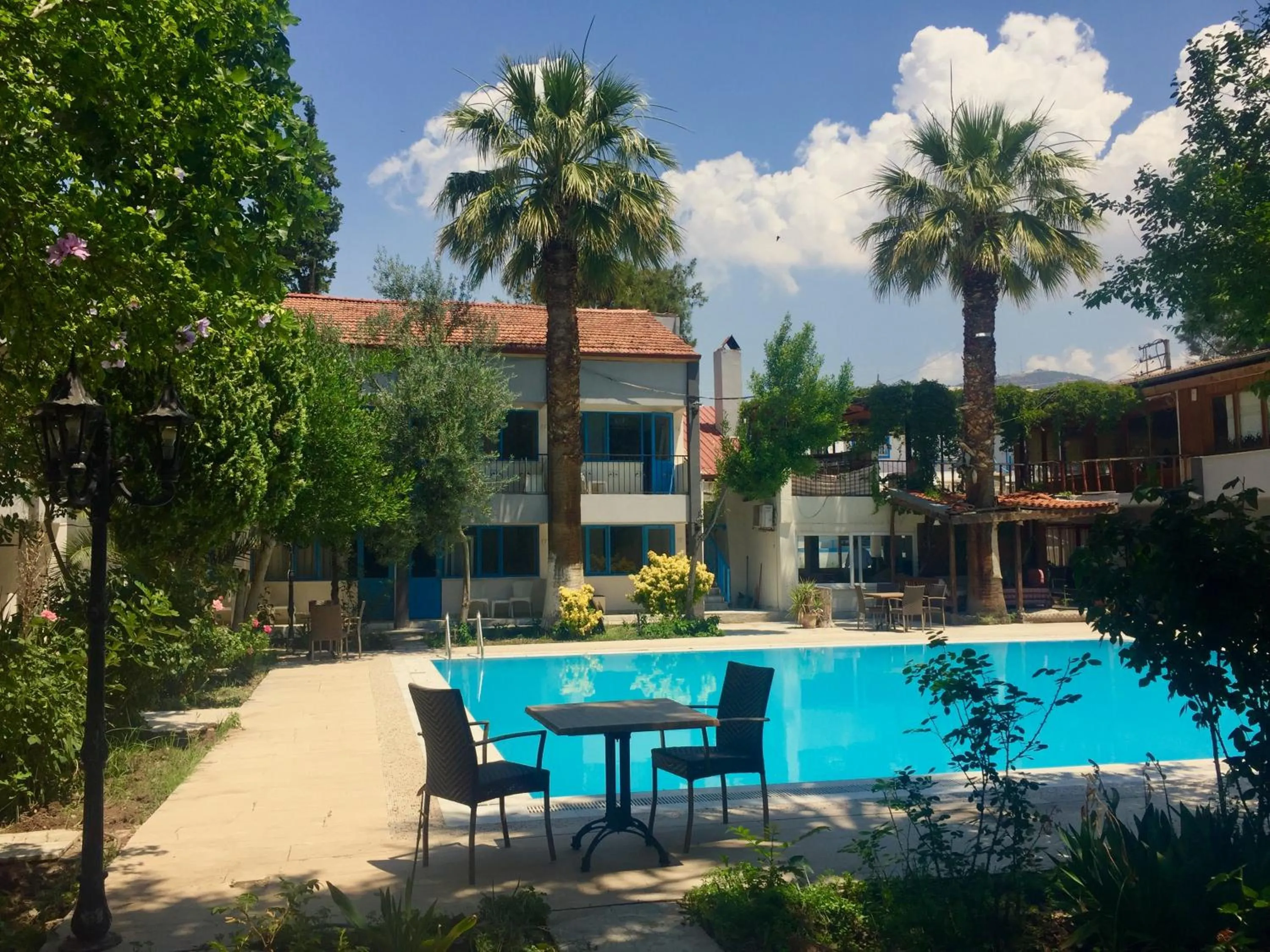 Swimming pool in ARTEMİS YÖRÜK OTEL OLD TOWN PAMUKKALE