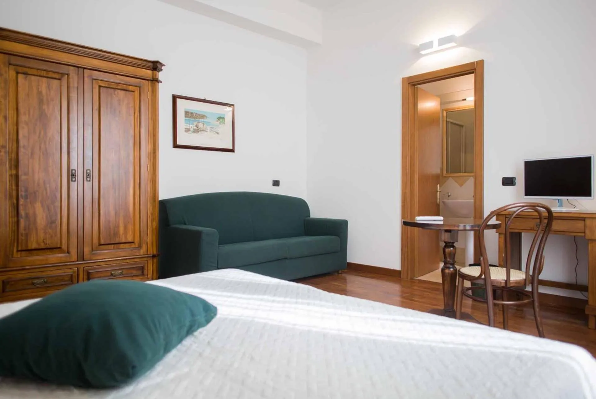 Bed in Hotel La Piazzetta