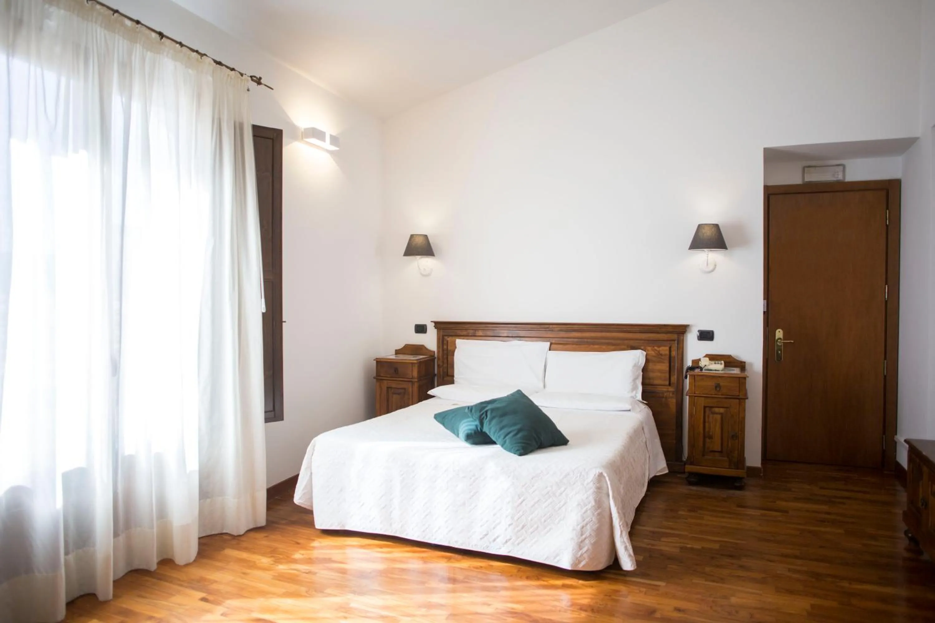 Photo of the whole room, Bed in Hotel La Piazzetta