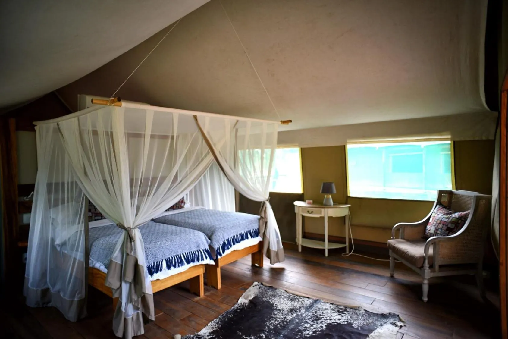 Photo of the whole room in Fathala Wildlife Reserve