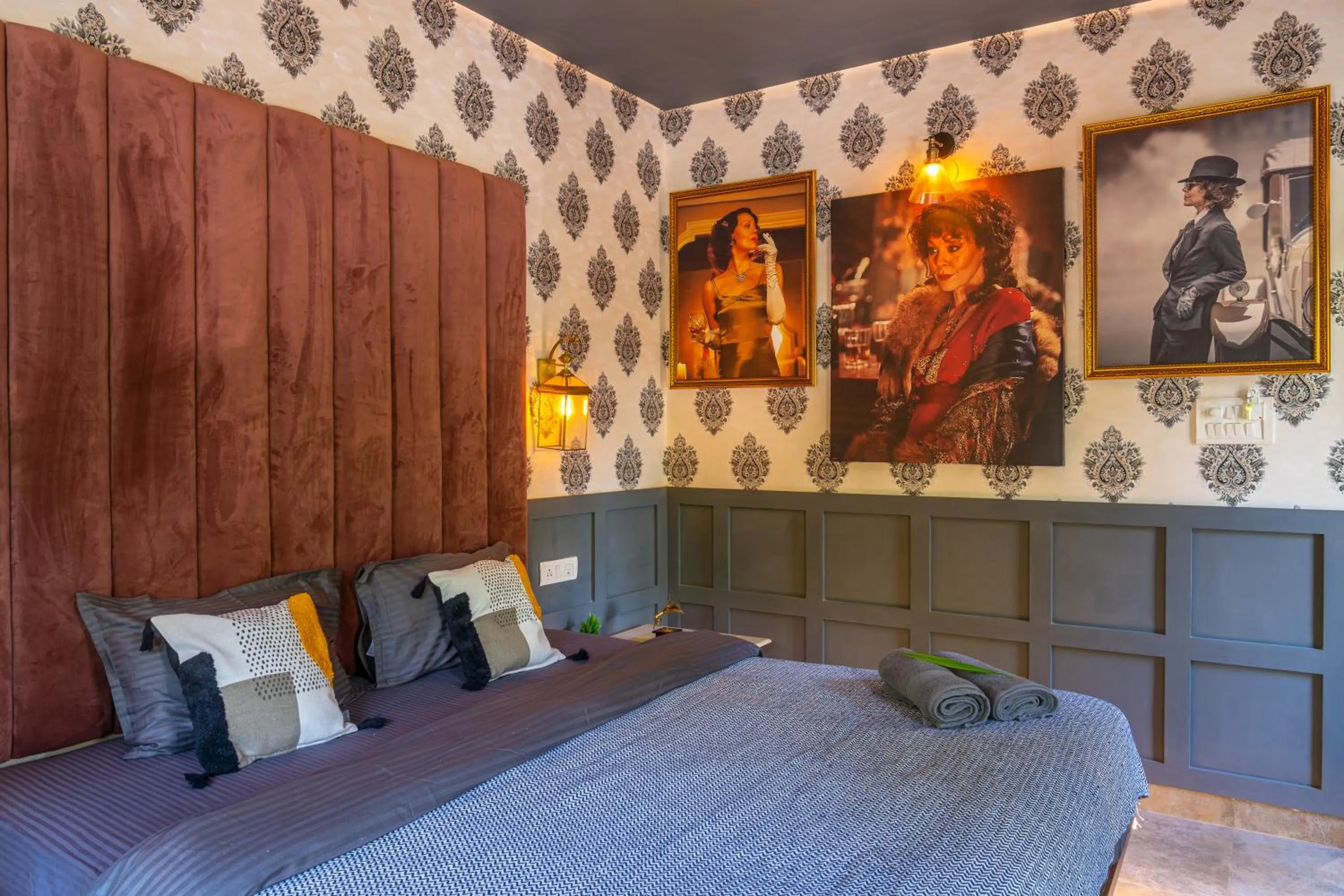 Photo of the whole room, Bed in Whoopers Boutique Hotel, Anjuna