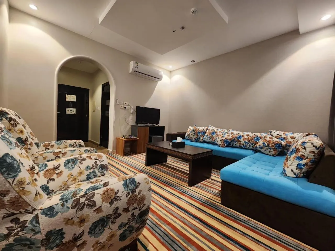 Living room in Shyan Hotel