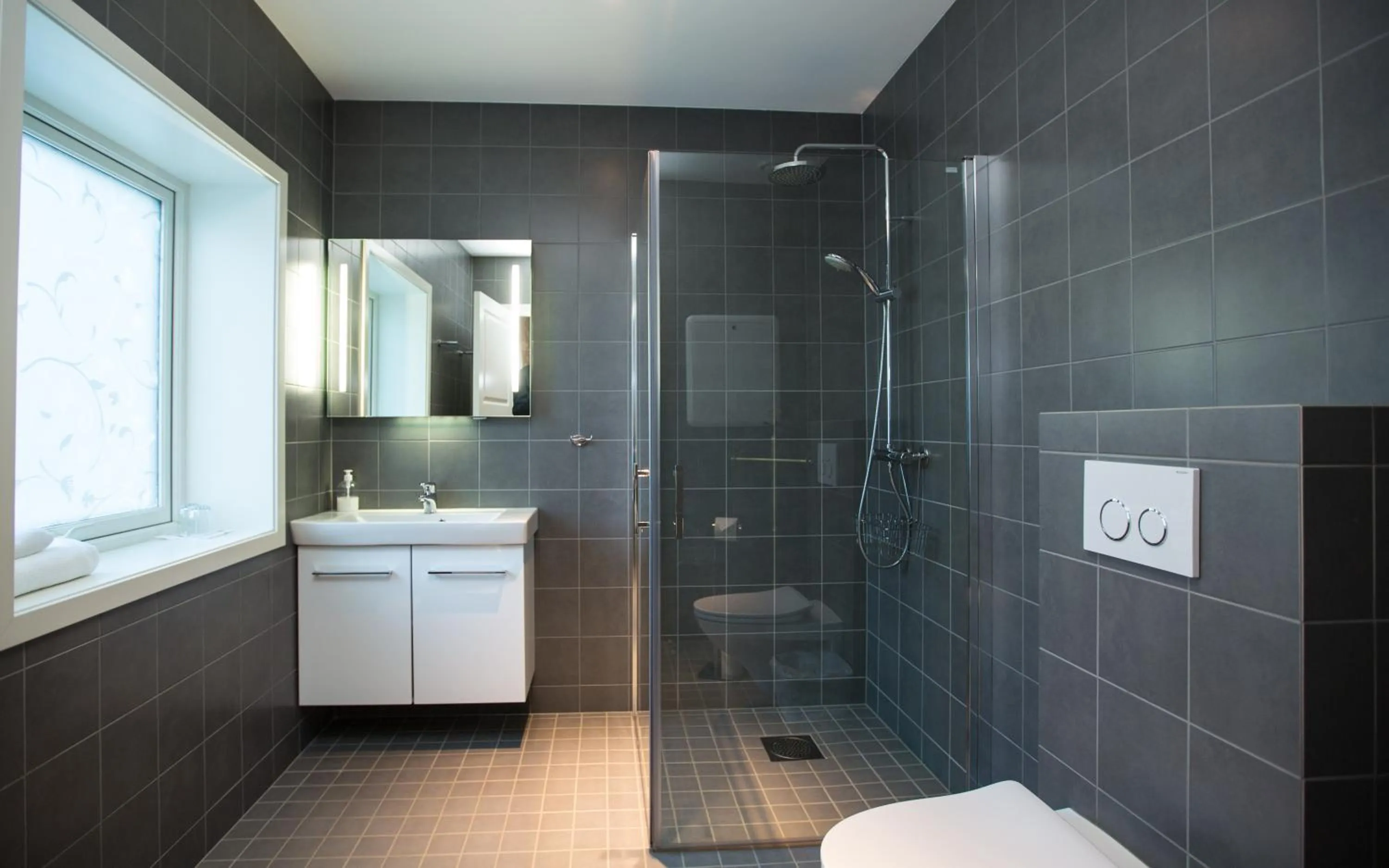 Bathroom in Arctic Panorama Lodge