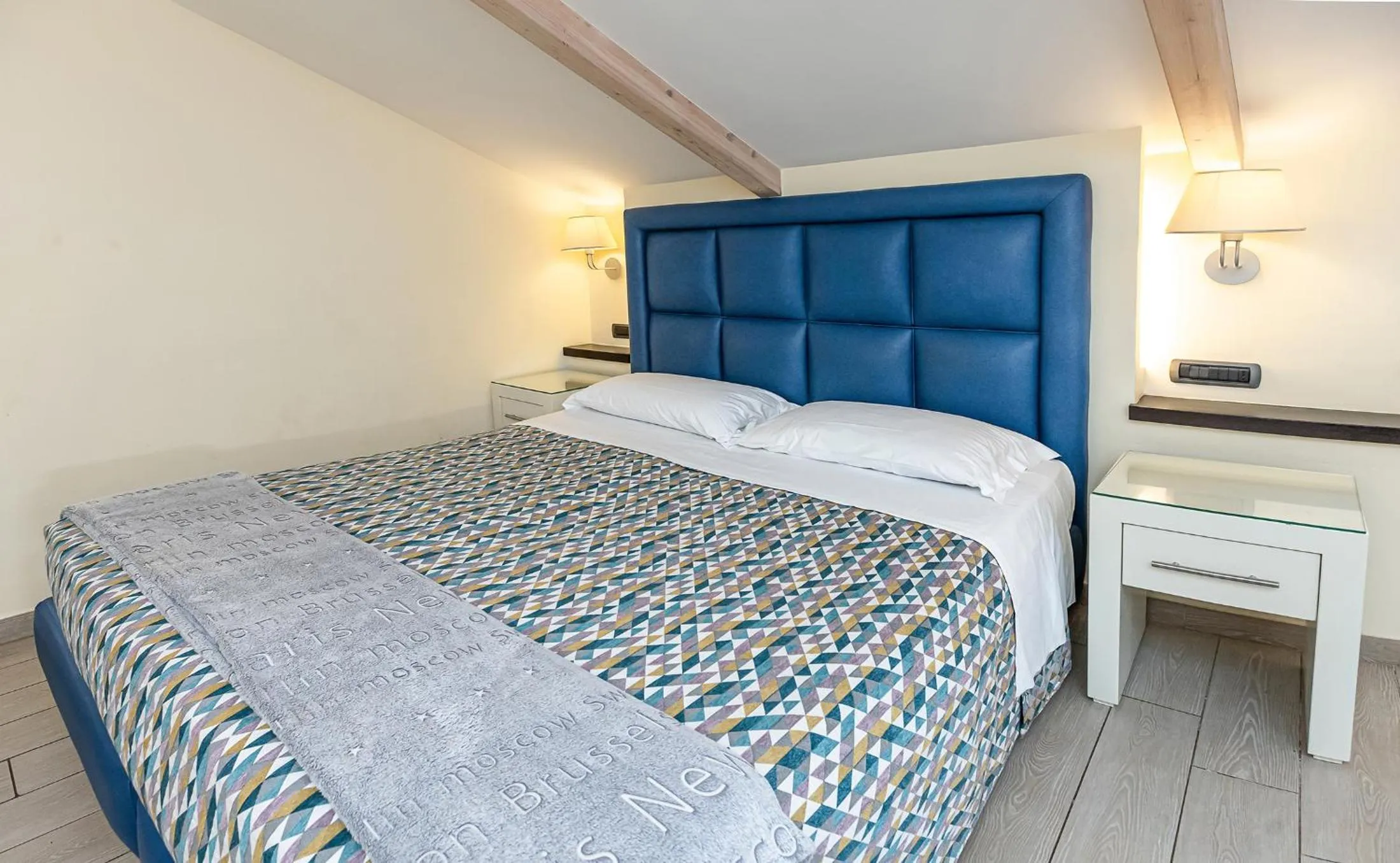 Bedroom, Bed in Blurooms