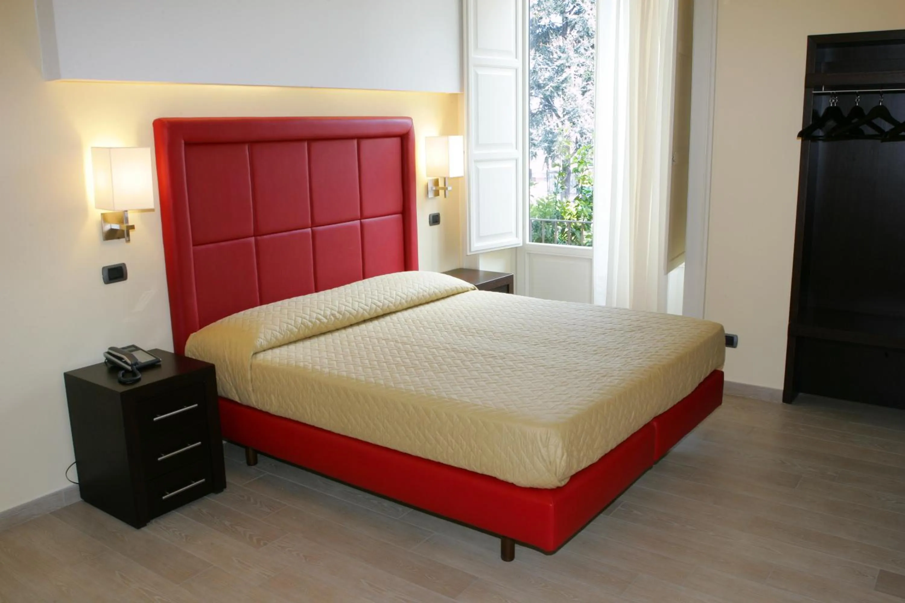 Bedroom, Bed in Blurooms