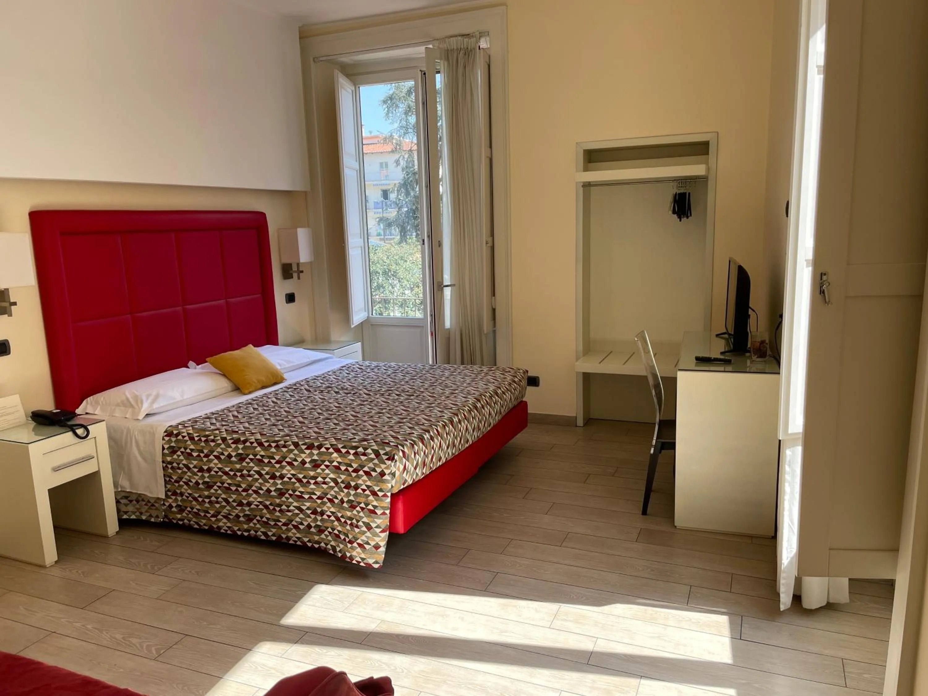 Bedroom, Bed in Blurooms