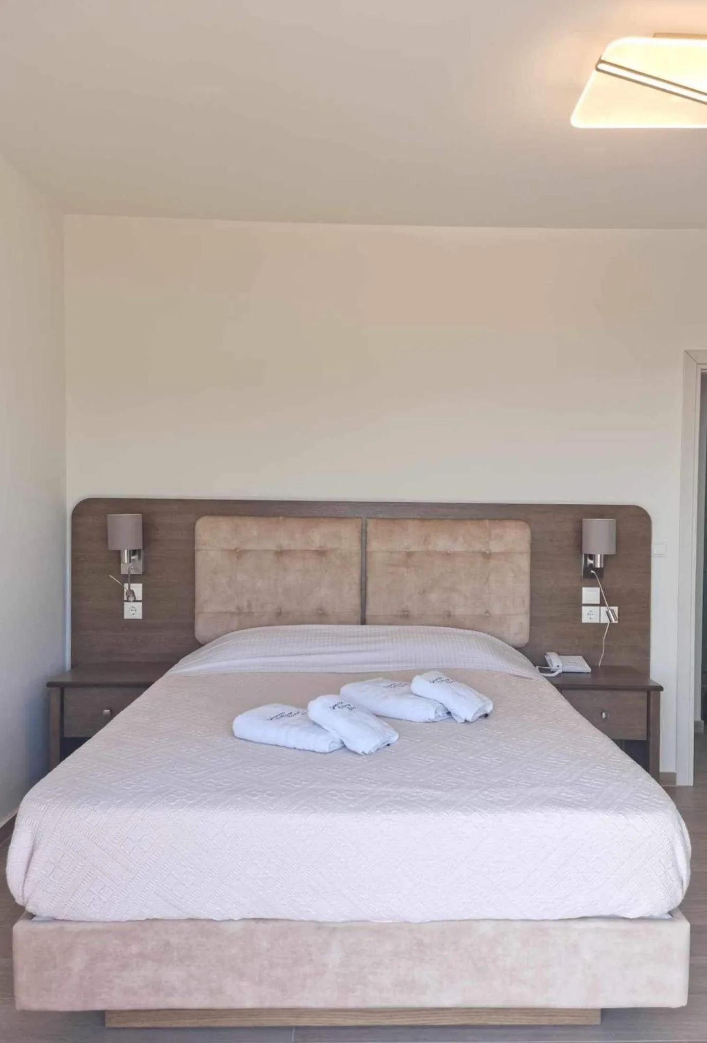 Bed in Giannis Village Resort