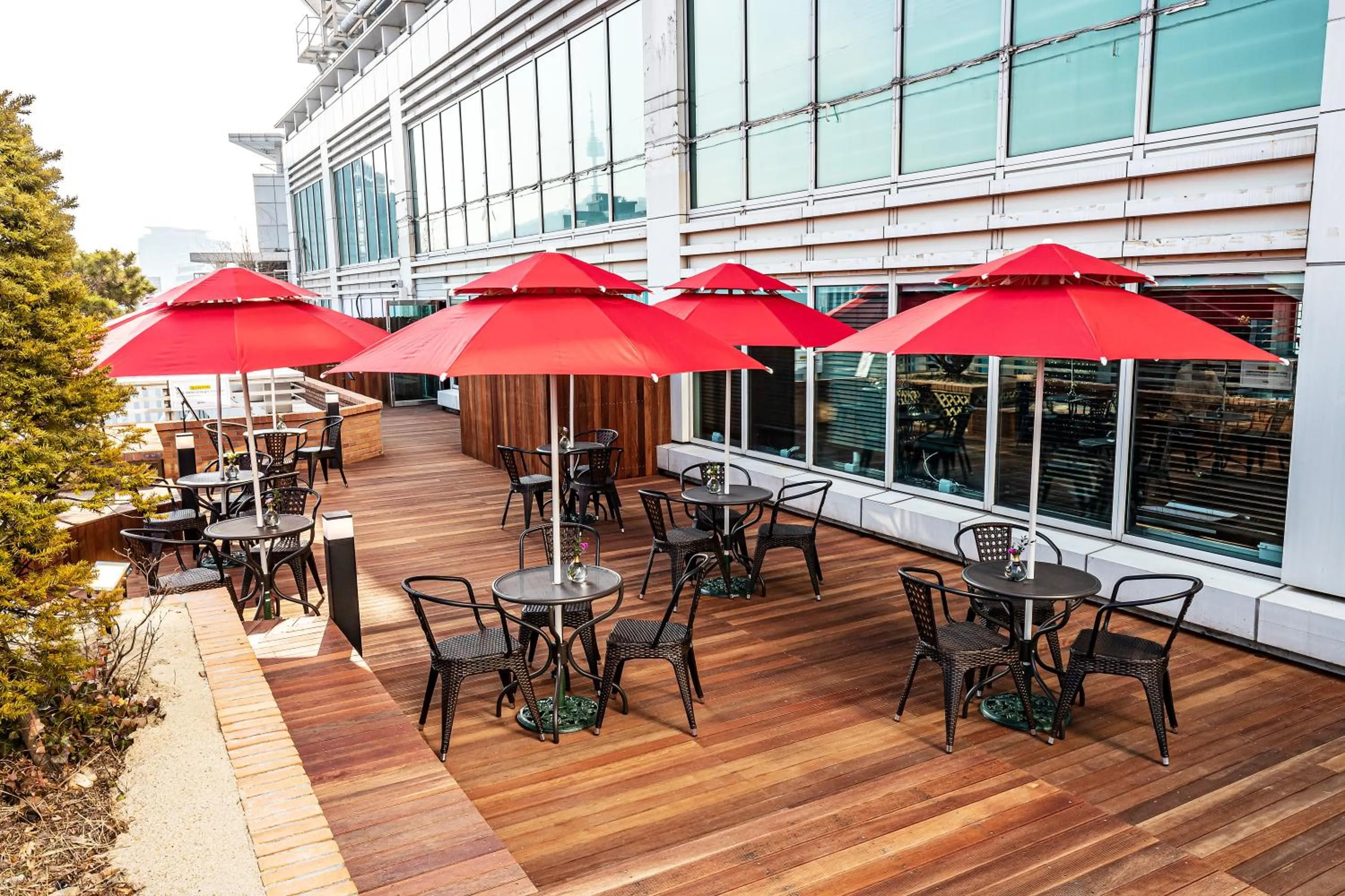 Restaurant/places to eat in Ramada Hotel and Suites Seoul Namdaemun