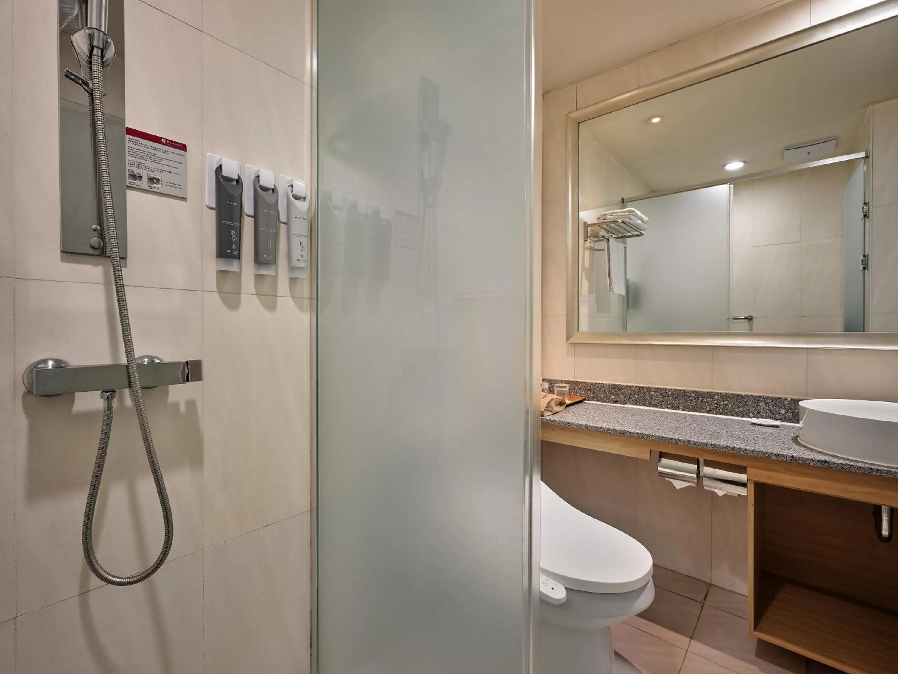 Toilet in Ramada Hotel and Suites Seoul Namdaemun