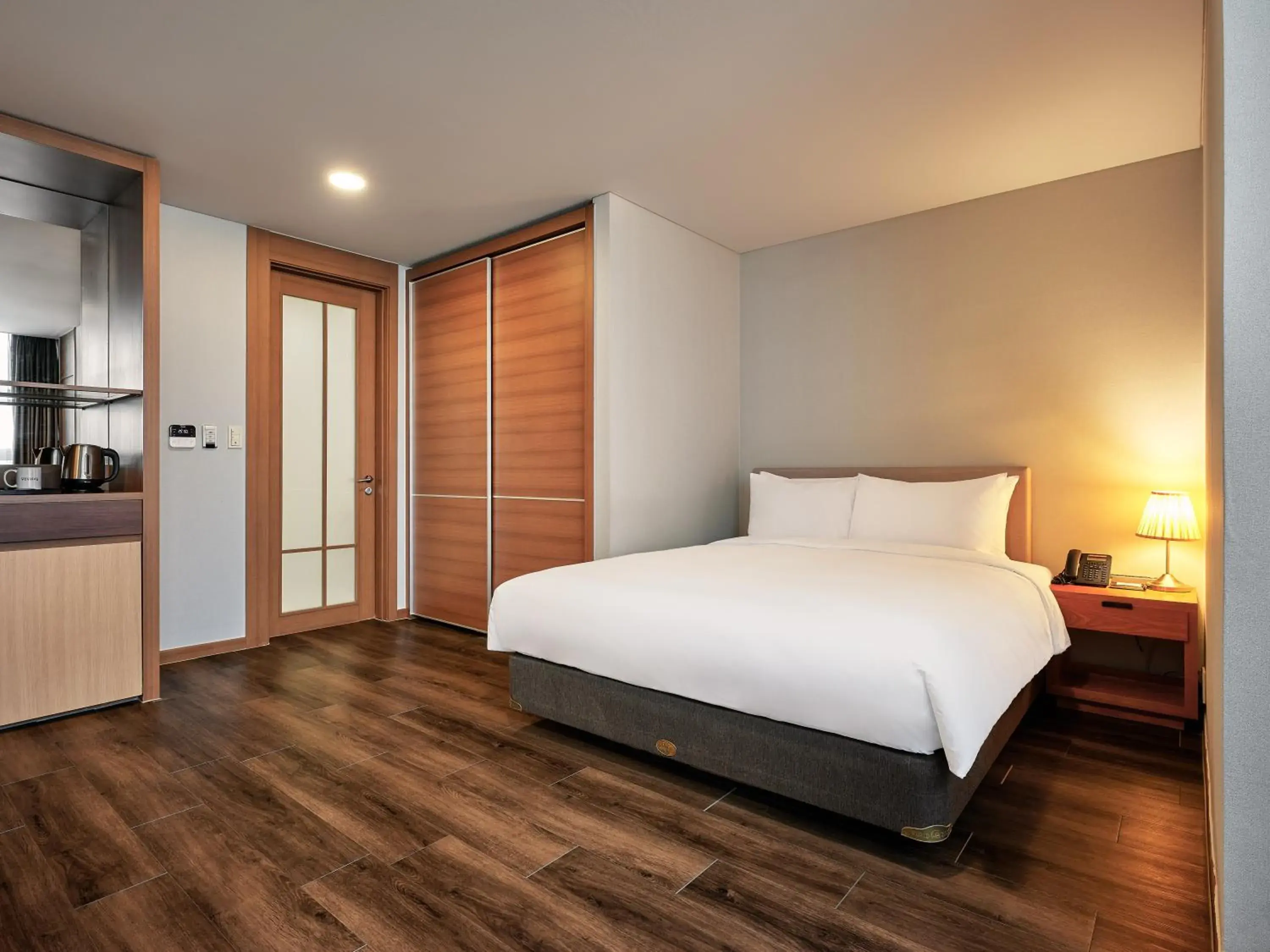 Deluxe Double in Ramada Hotel and Suites Seoul Namdaemun Deluxe Double in Ramada Hotel and Suites Seoul Namdaemun