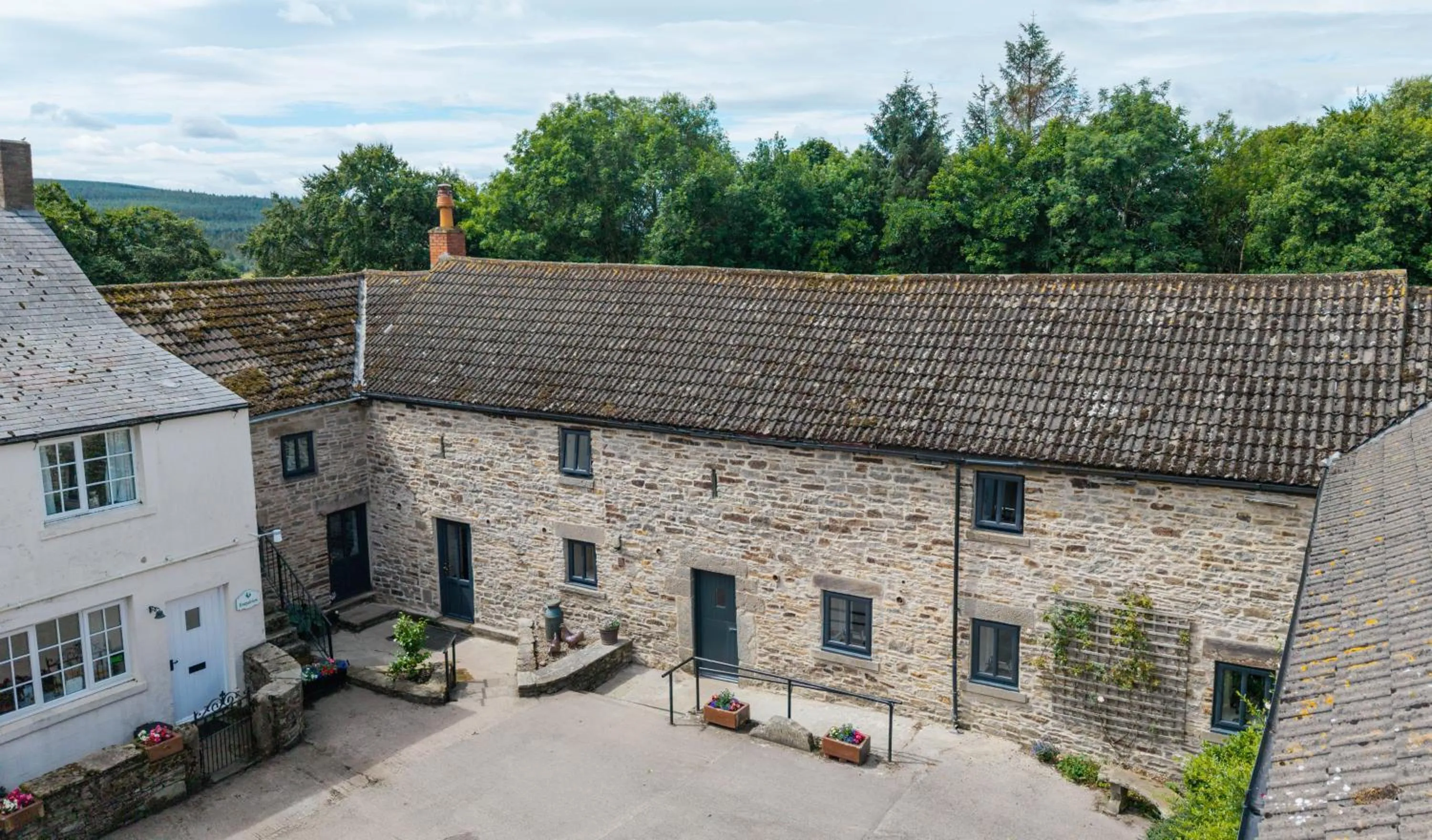 Property building in Rye Hill Farm