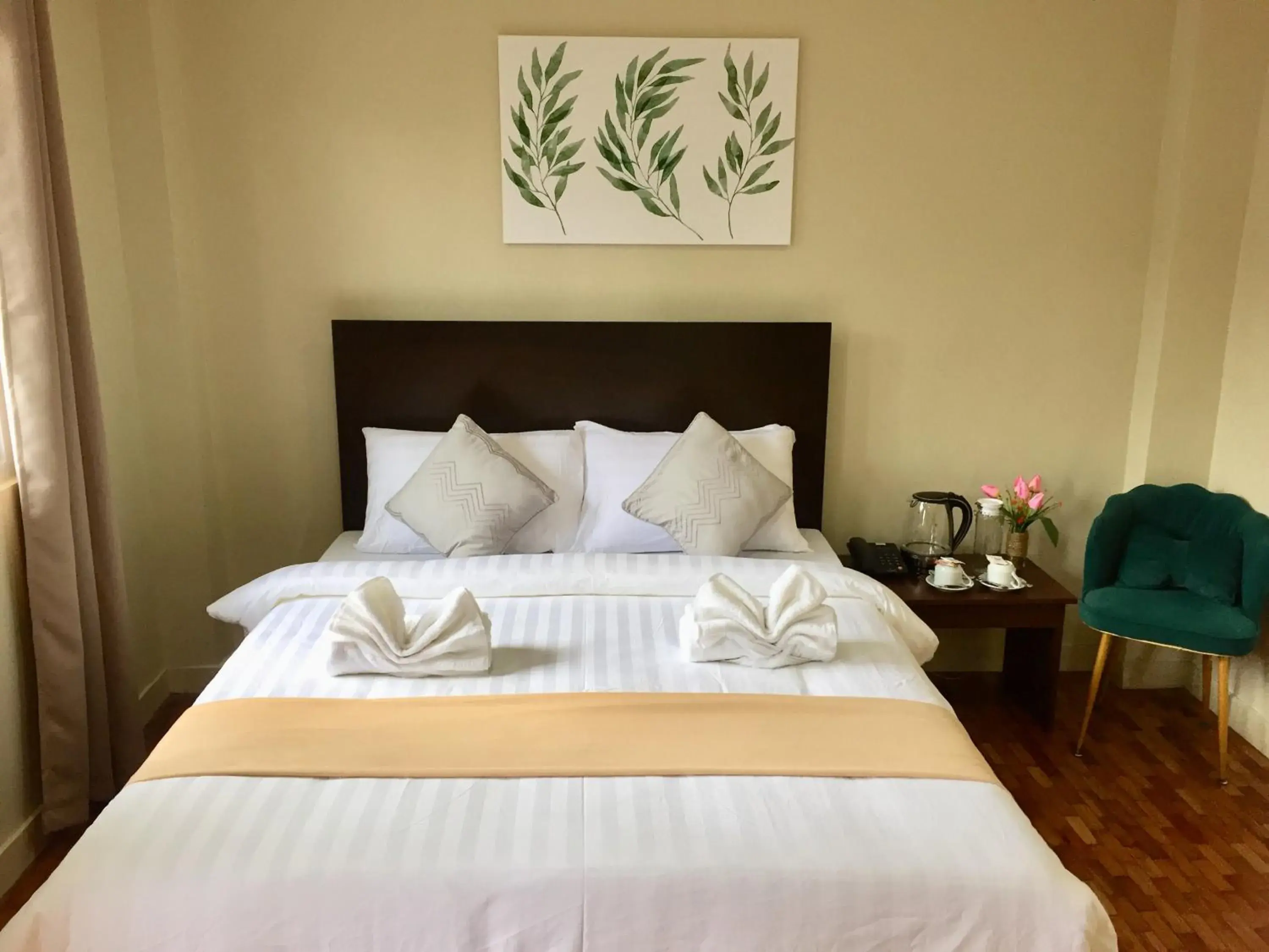 Deluxe Room - single occupancy in La Presca Hotel Deluxe Room - single occupancy in La Presca Hotel