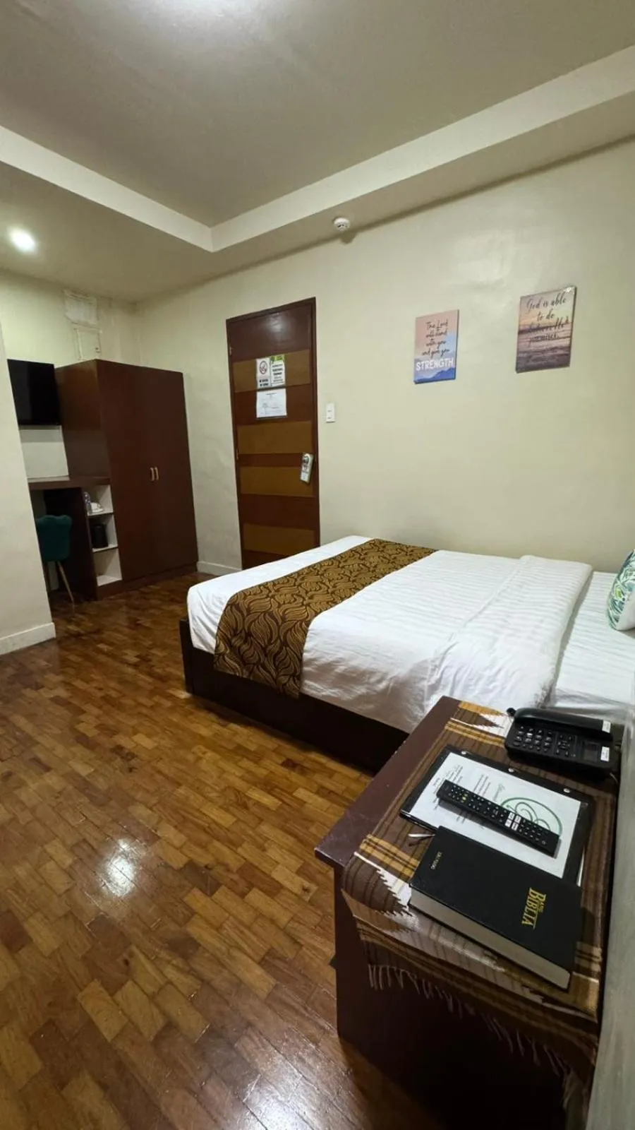 Bed in Elliannah Pines Hotel