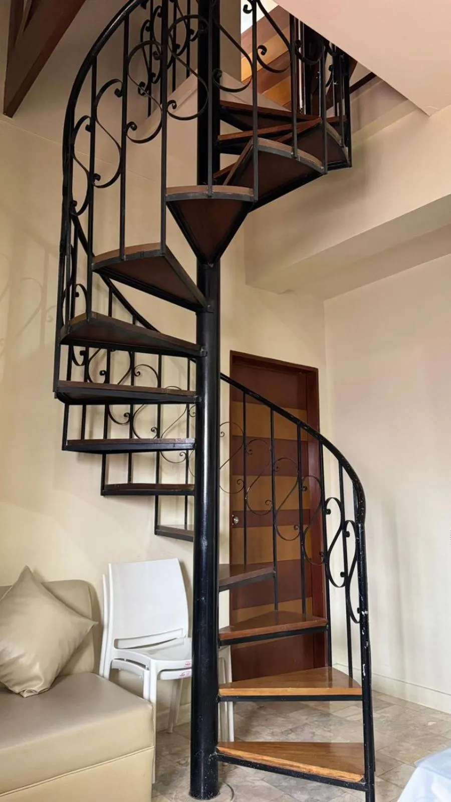 Elliannah Pines Hotel