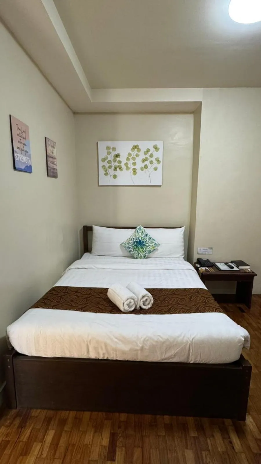 Bed in Elliannah Pines Hotel