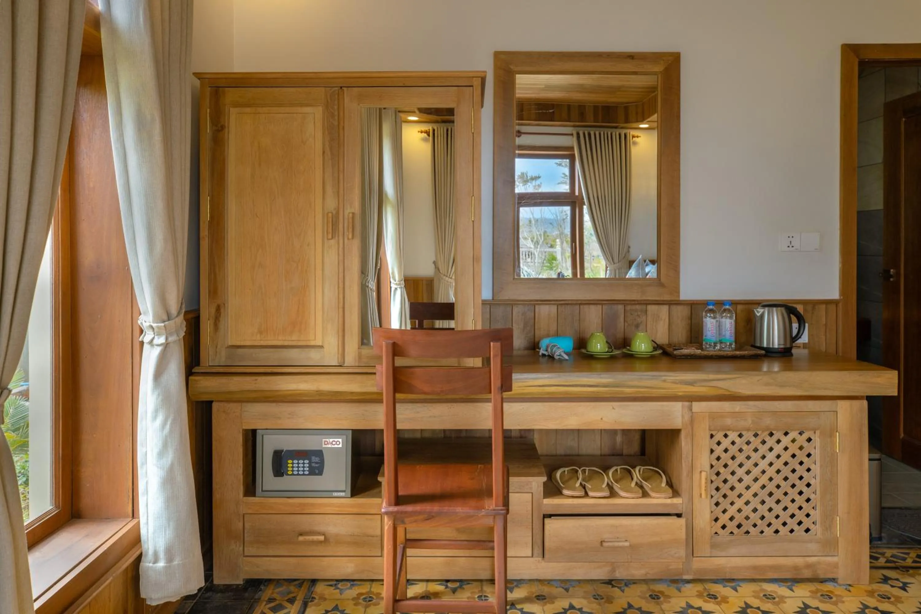 Coffee/tea facilities in KNN Luxury Hill