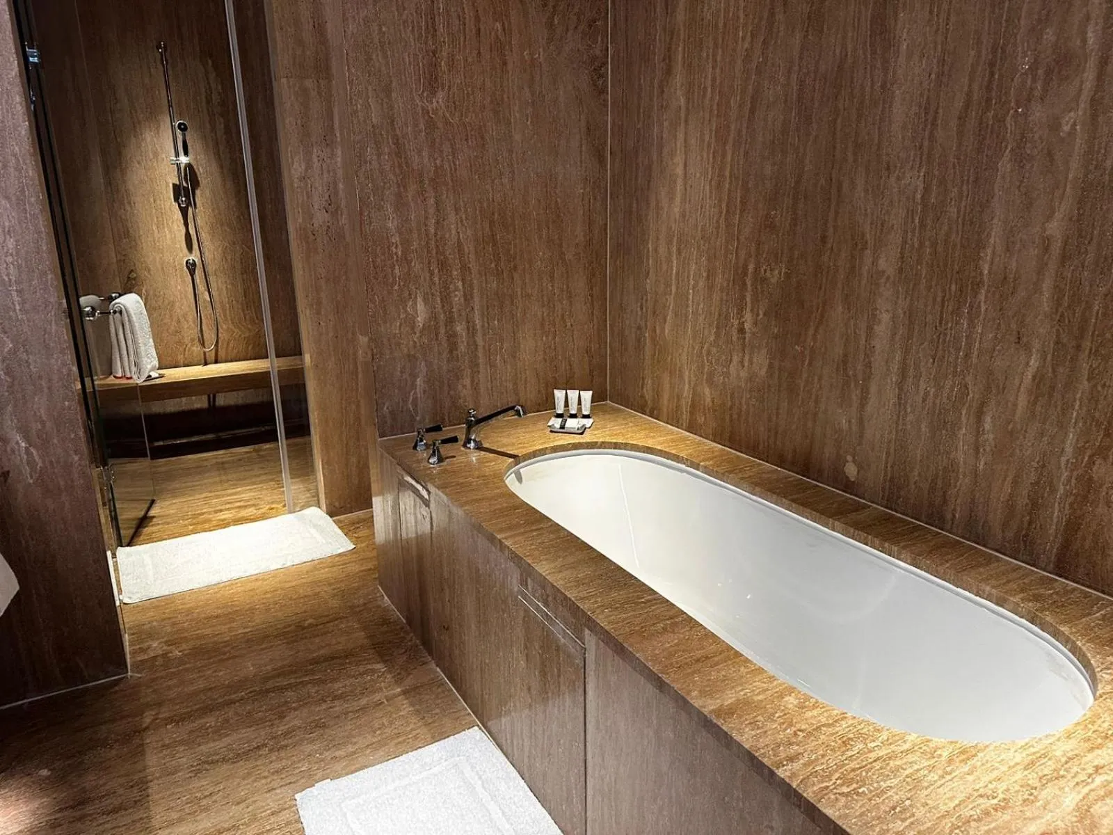 Bath in Grand Hyatt Gurgaon