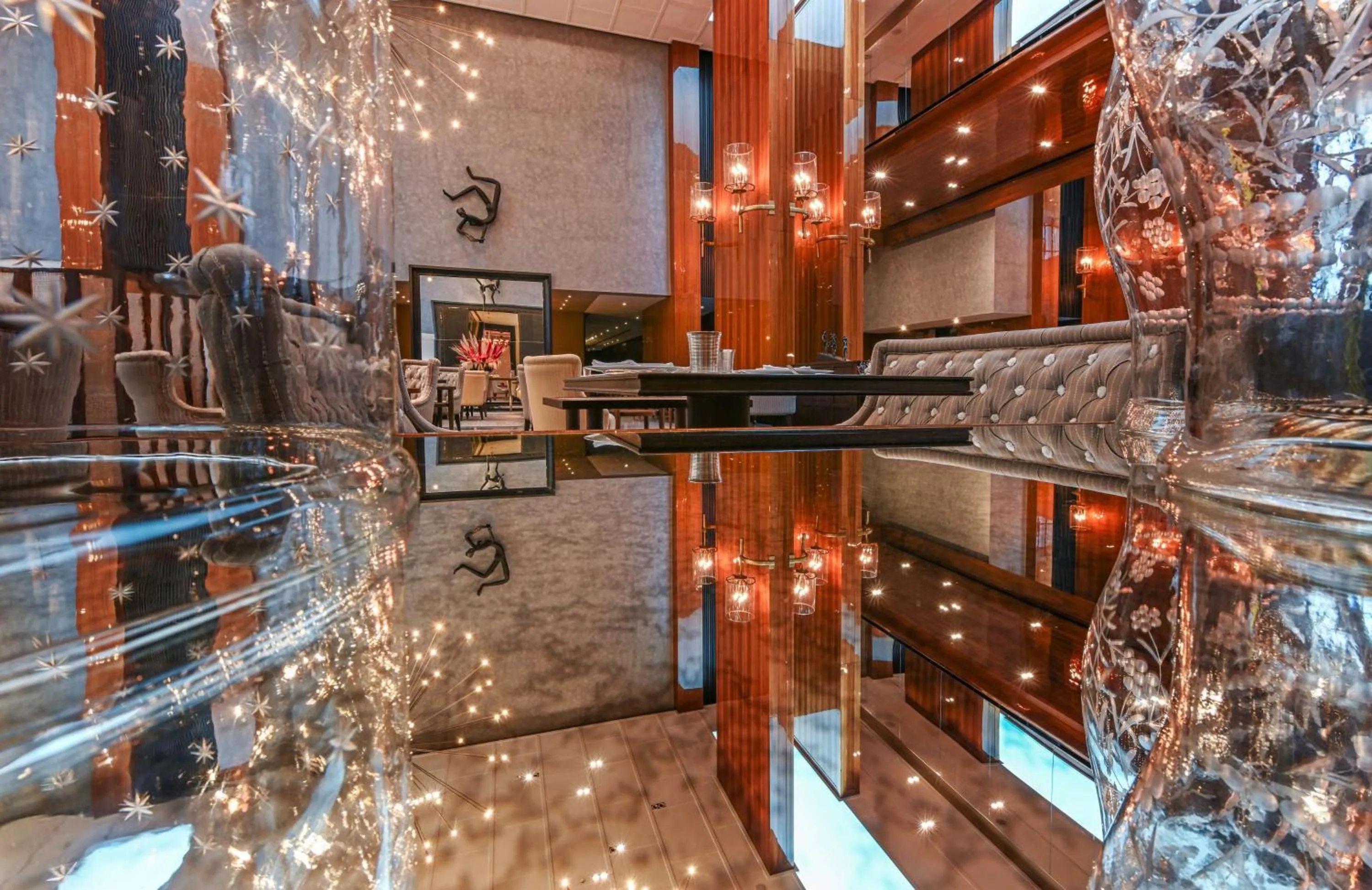 Lounge or bar in Grand Hyatt Gurgaon