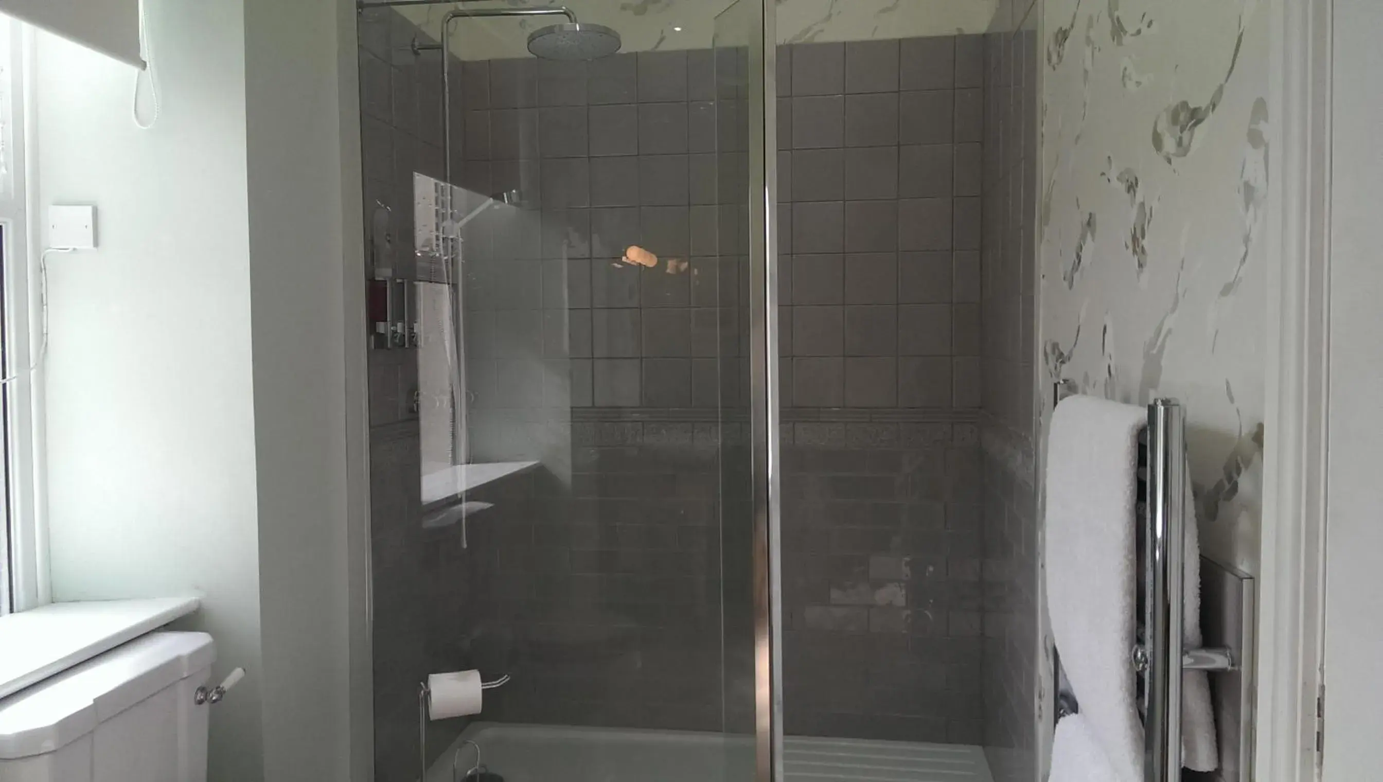 Luxurious Four Poster Suite with Private bathrooms in Min y Don Guest House Luxurious Four Poster Suite with Private bathrooms in Min y Don Guest House