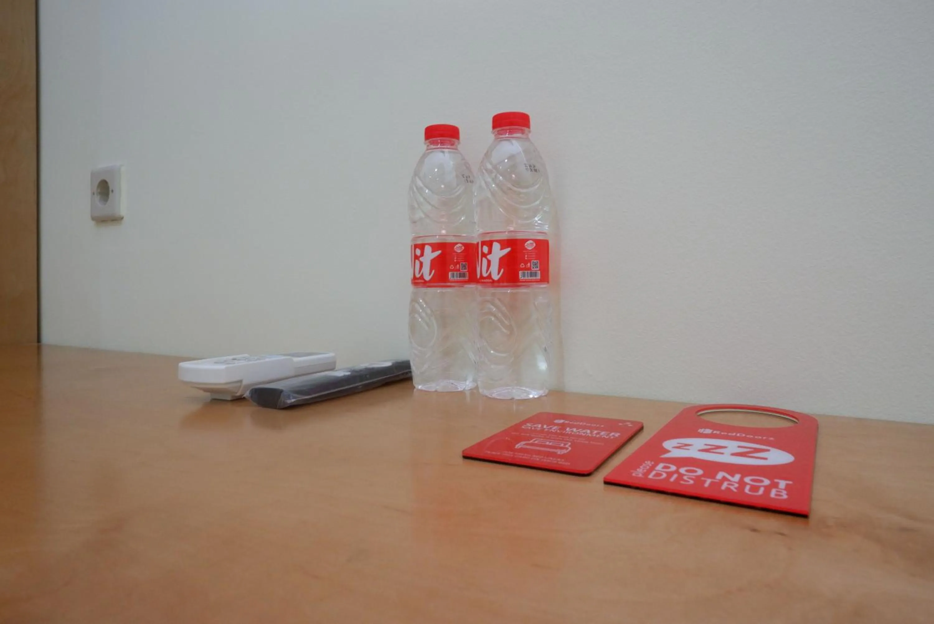 Bedroom in RedDoorz near Rita Supermall Purwokerto 2