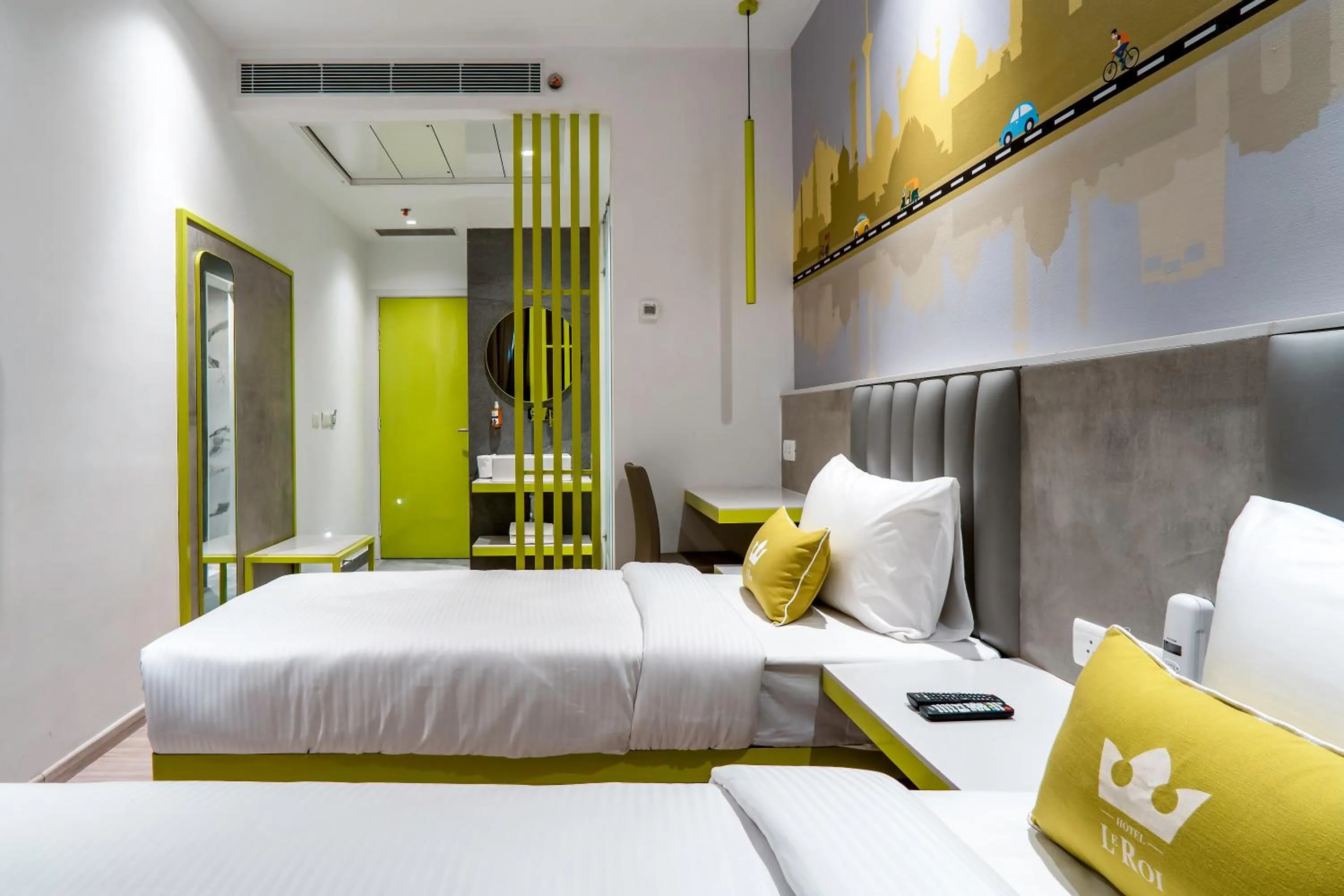 Bedroom, Bed in Le ROI Express Paharganj