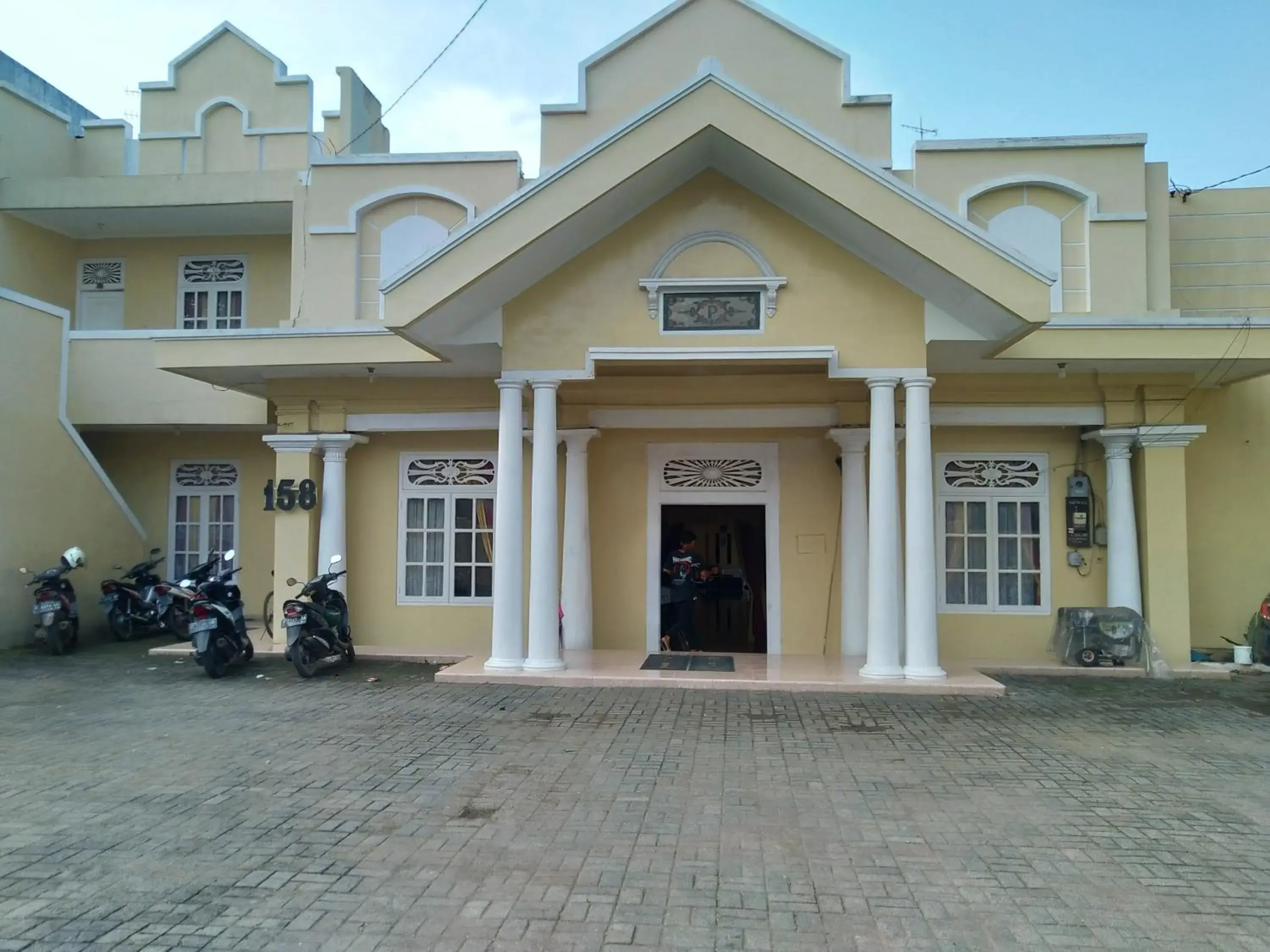 Hotel Pekalongan Syariah Mitra RedDoorz Hotel Pekalongan Syariah Mitra RedDoorz