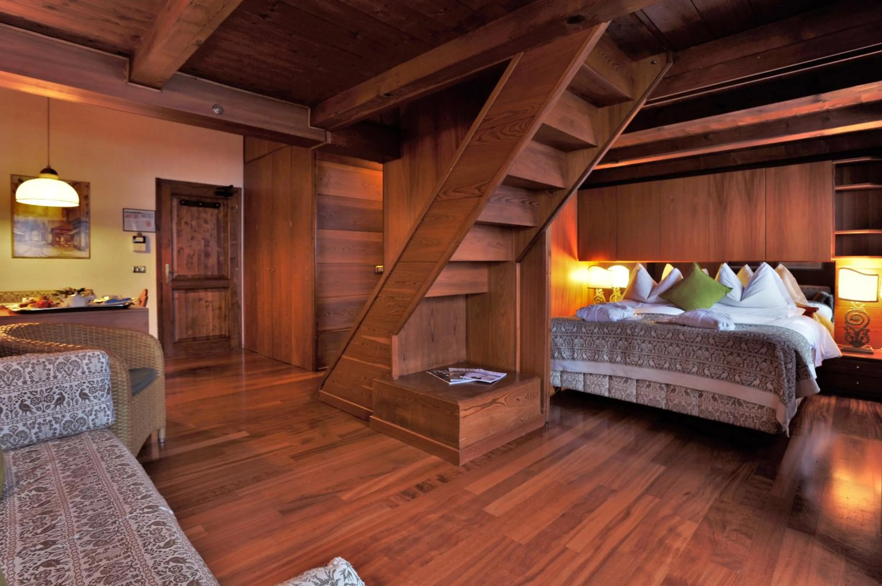 Bedroom, Bed in Hotel Mirage