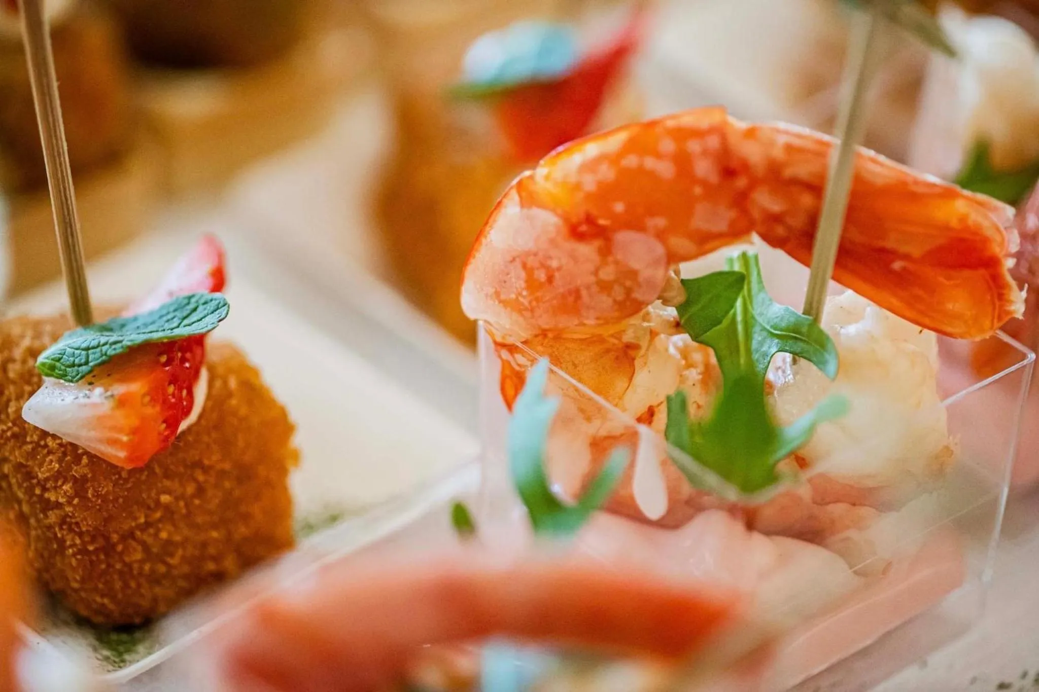 Restaurant/places to eat in Hotel Mirage