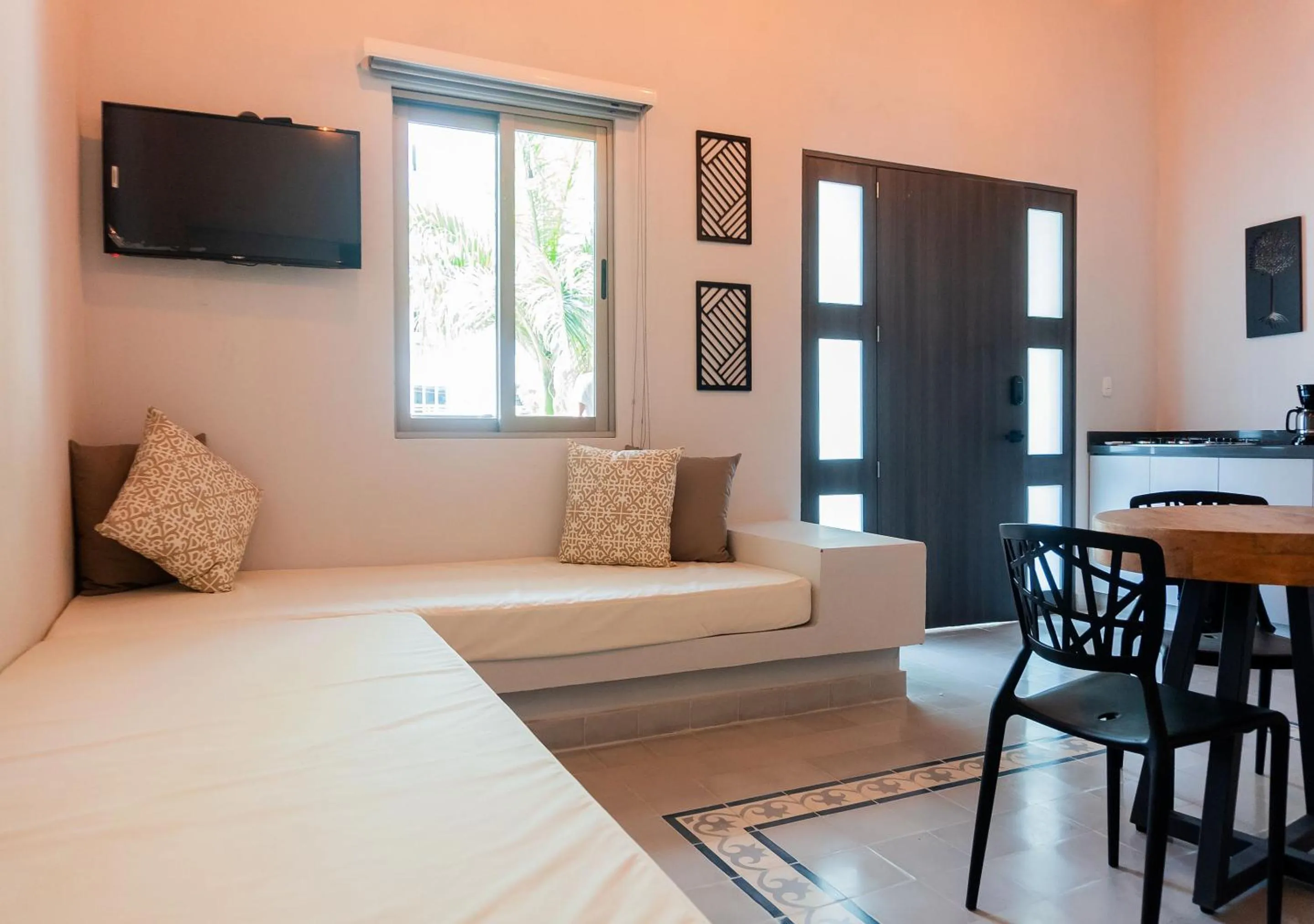 TV and multimedia, Bed in The Garden Suites