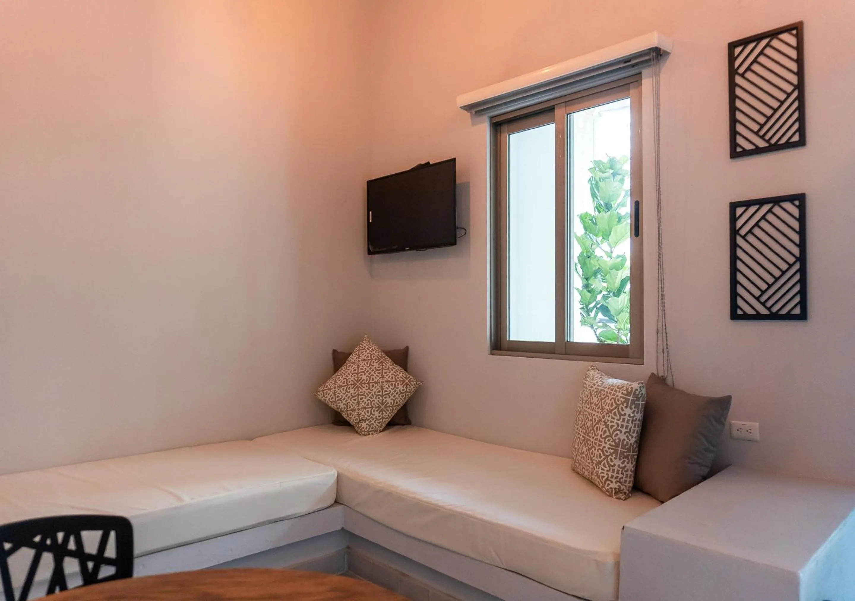 TV and multimedia, Bed in The Garden Suites