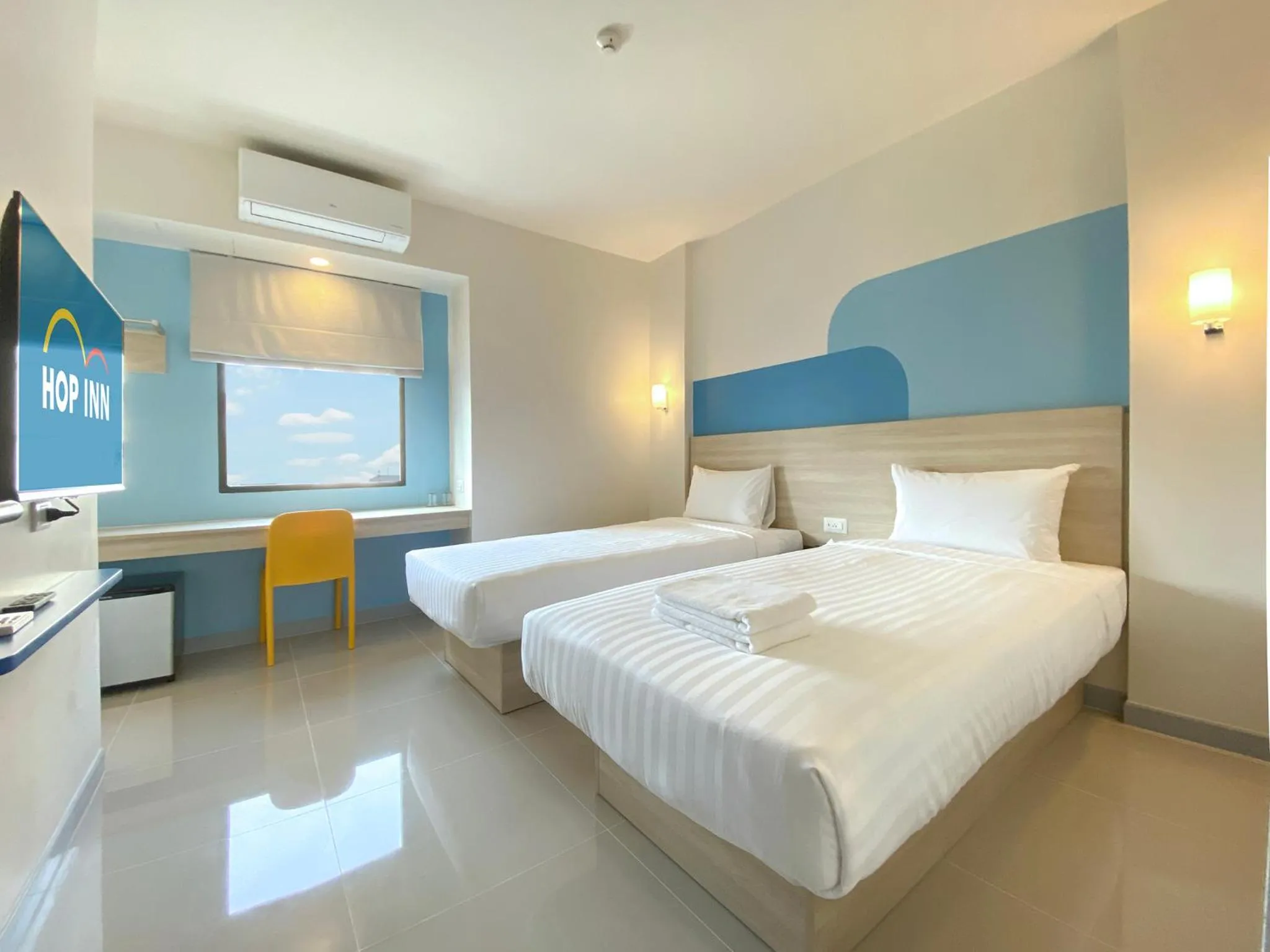 Bedroom, Bed in HOP INN Bangkok Onnut Station